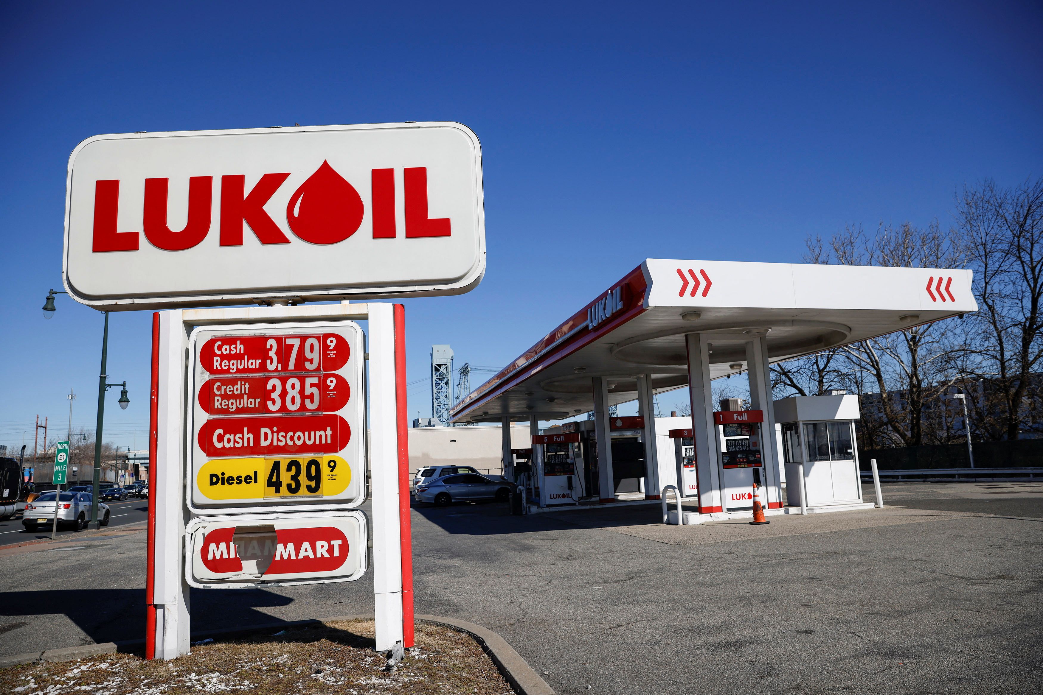 俄羅斯第二大能源公司-盧克石油公司(lukoil)在美國經營的加油站。（路透社/達志影像）