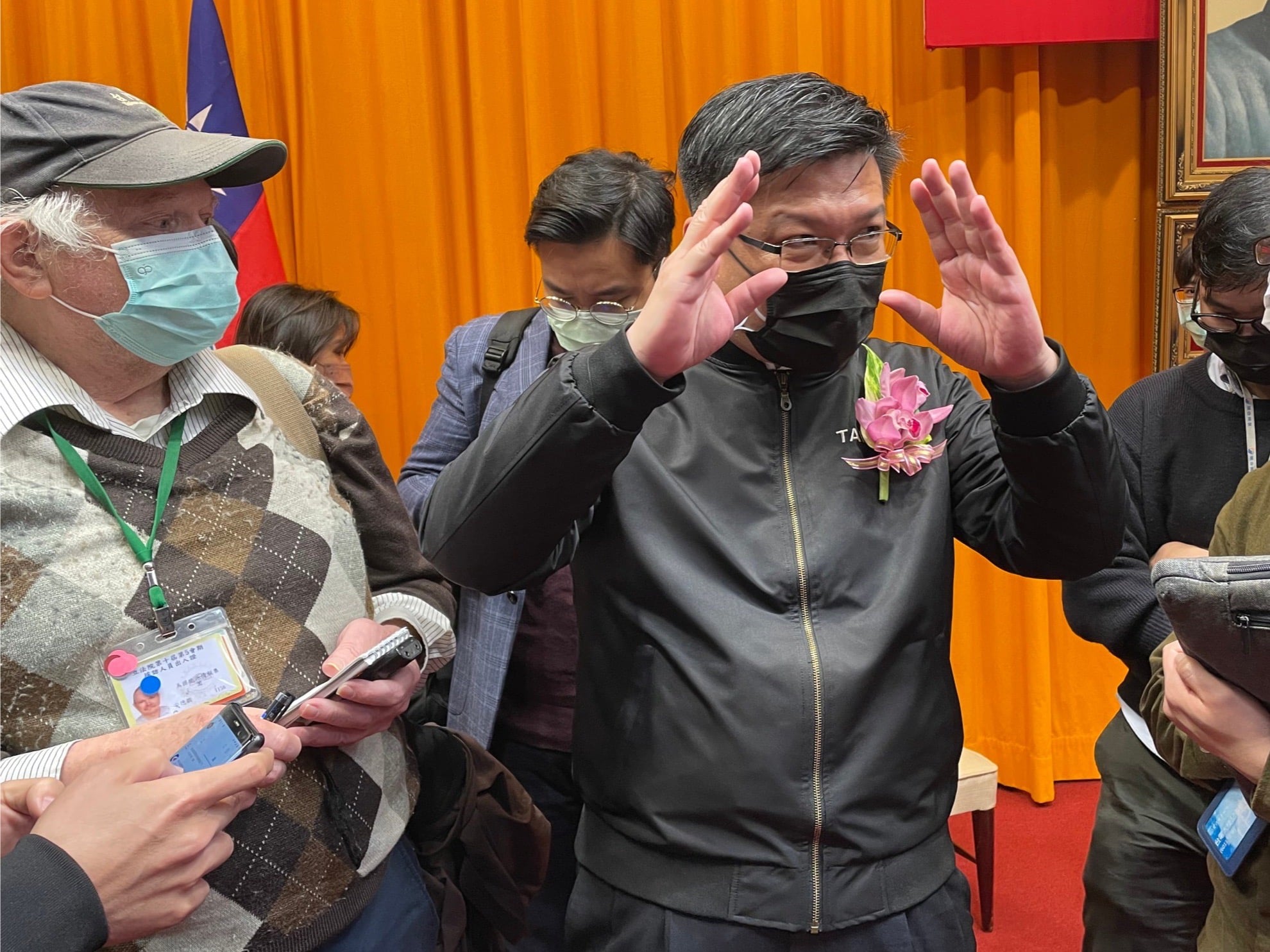 經濟部次長曾文生(右一)兼任台電代理董事長，提出台電正逢三環變局，以及因應的三大重點工作。(謝佳興 攝)