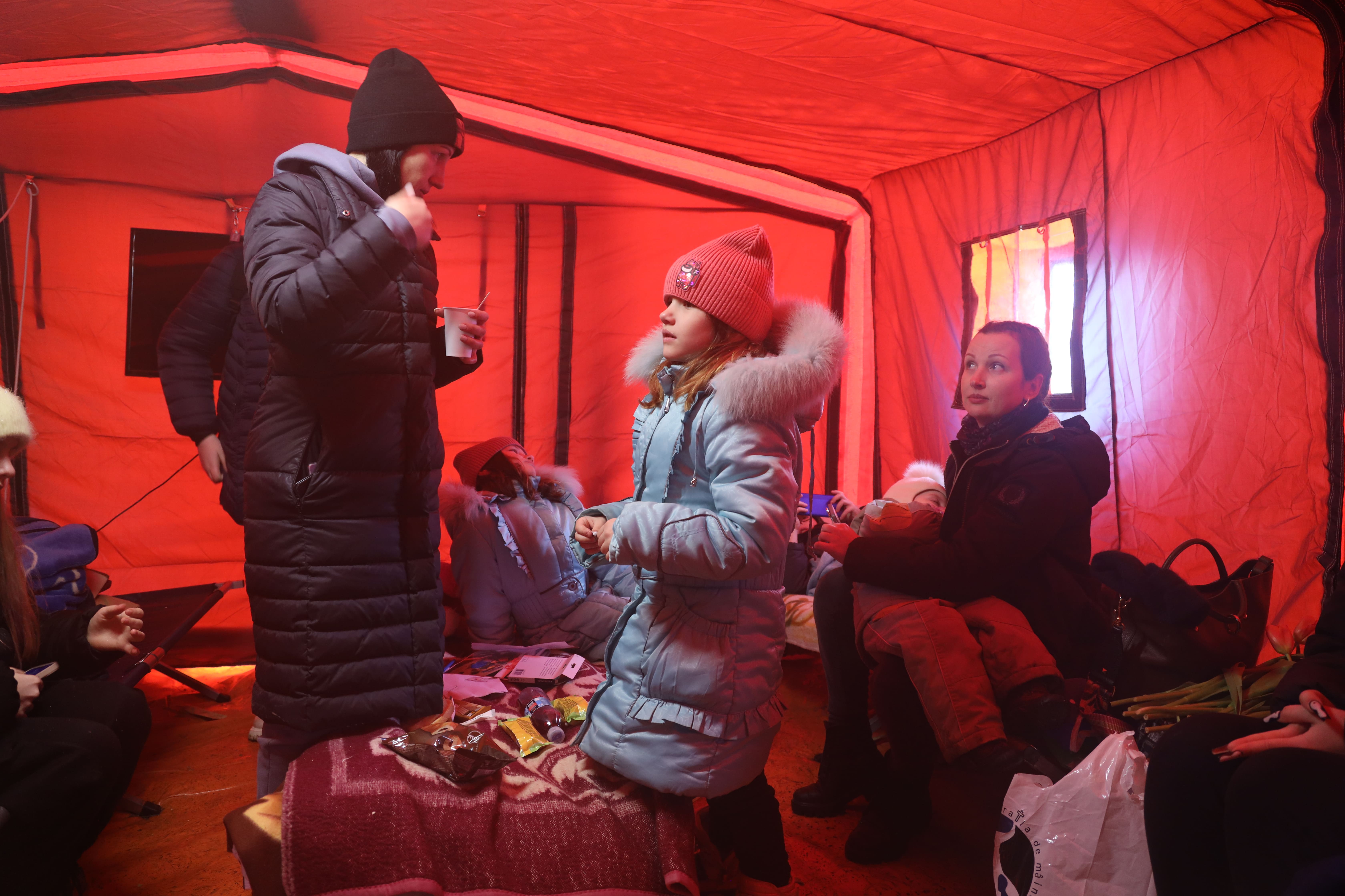 聯合國難民署(UNHCR)28日的數據顯示，自從俄羅斯在2月24日入侵烏克蘭以來，已有將近390萬人逃離烏克蘭。目前逃離烏克蘭的速度正持續減緩。(台灣世界展望會提供)