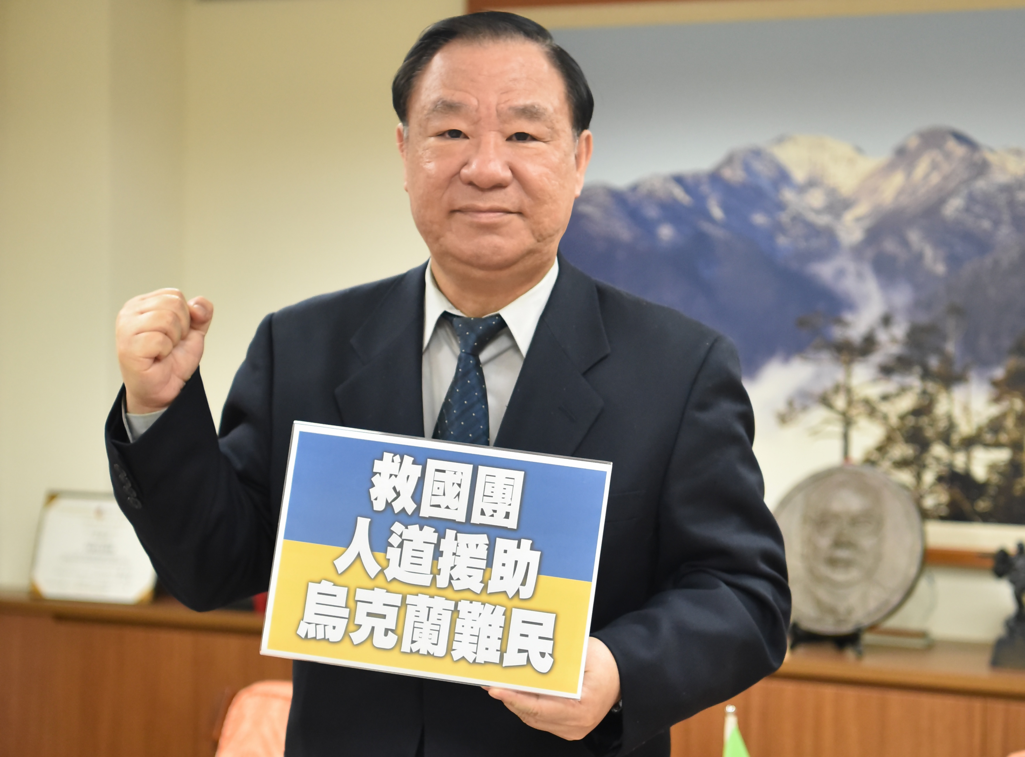 救國團發起義工口罩捐贈及青年募款行動。(救國團提供)