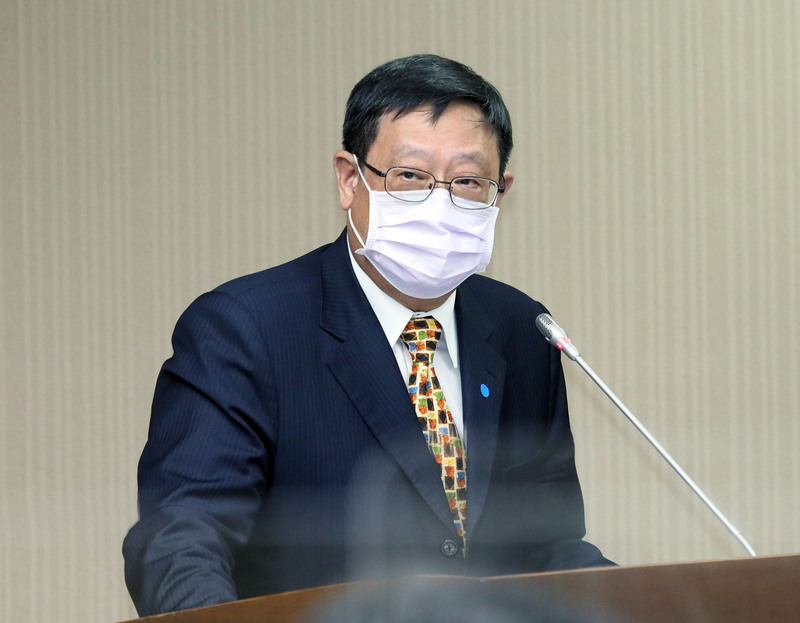 碳費徵收惹議 環保署長張子敬籲中小企業別太擔心(圖：中央社)