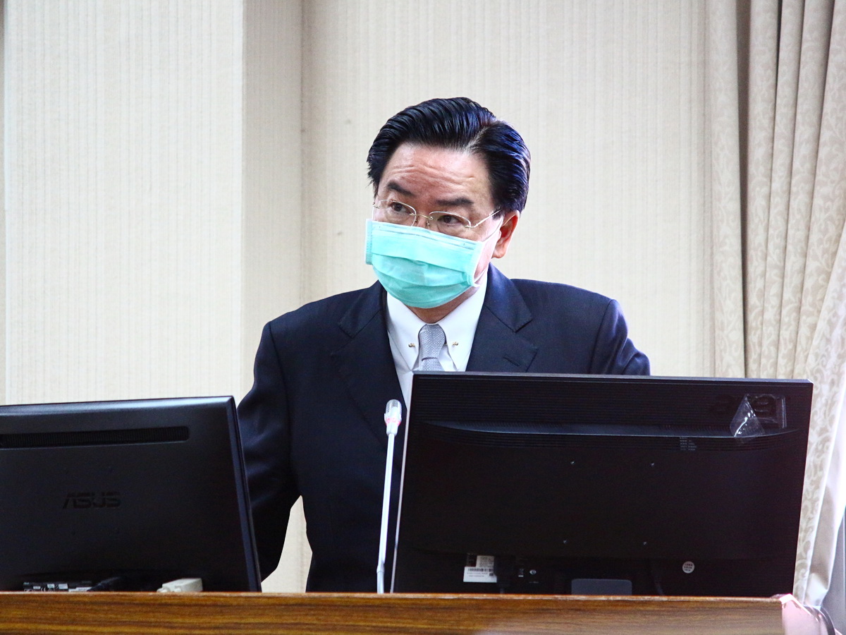 外交部長吳釗燮在立法院外交委員會表示，美國與歐洲對印太區域的重視、對台海穩定的立場，不會因為要處理俄烏戰爭而有改變 (央廣記者王照坤 攝)