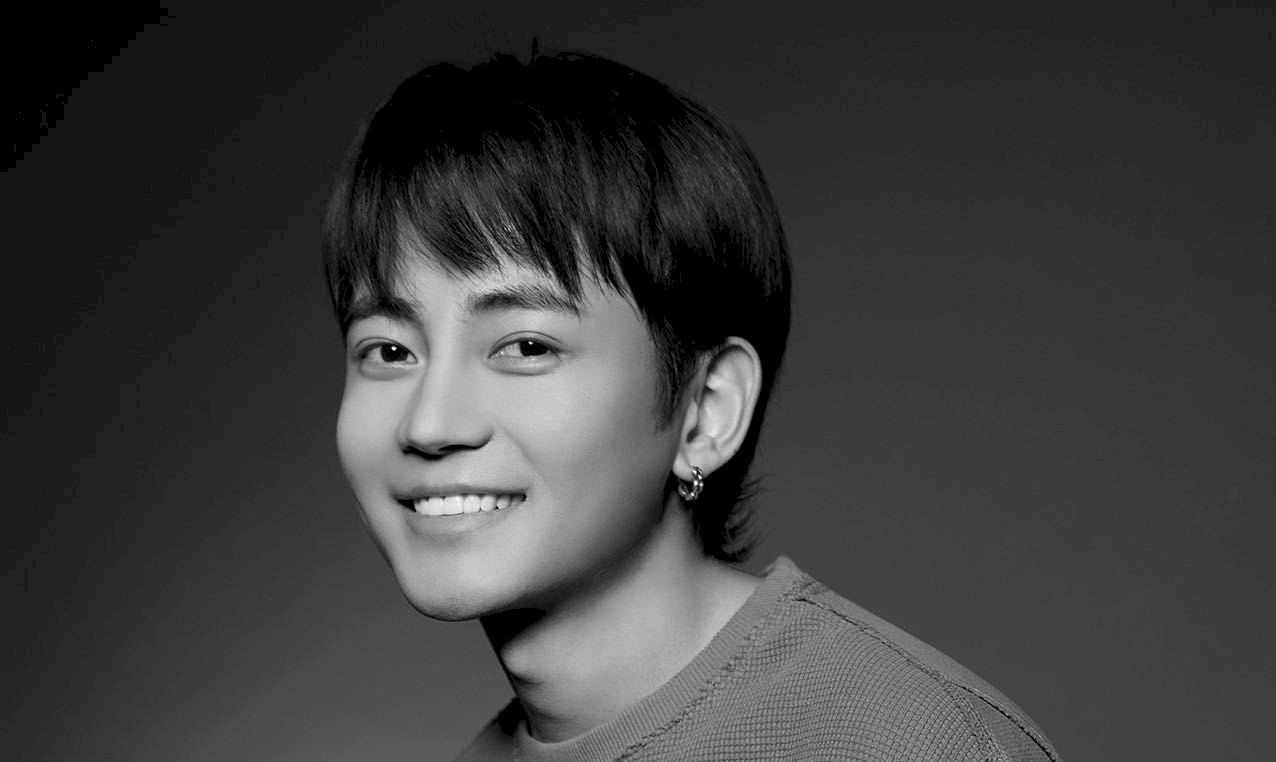 中國好聲音藏族年輕歌手才旺羅布傳在布達拉宮自焚後已經辭世。(微博)