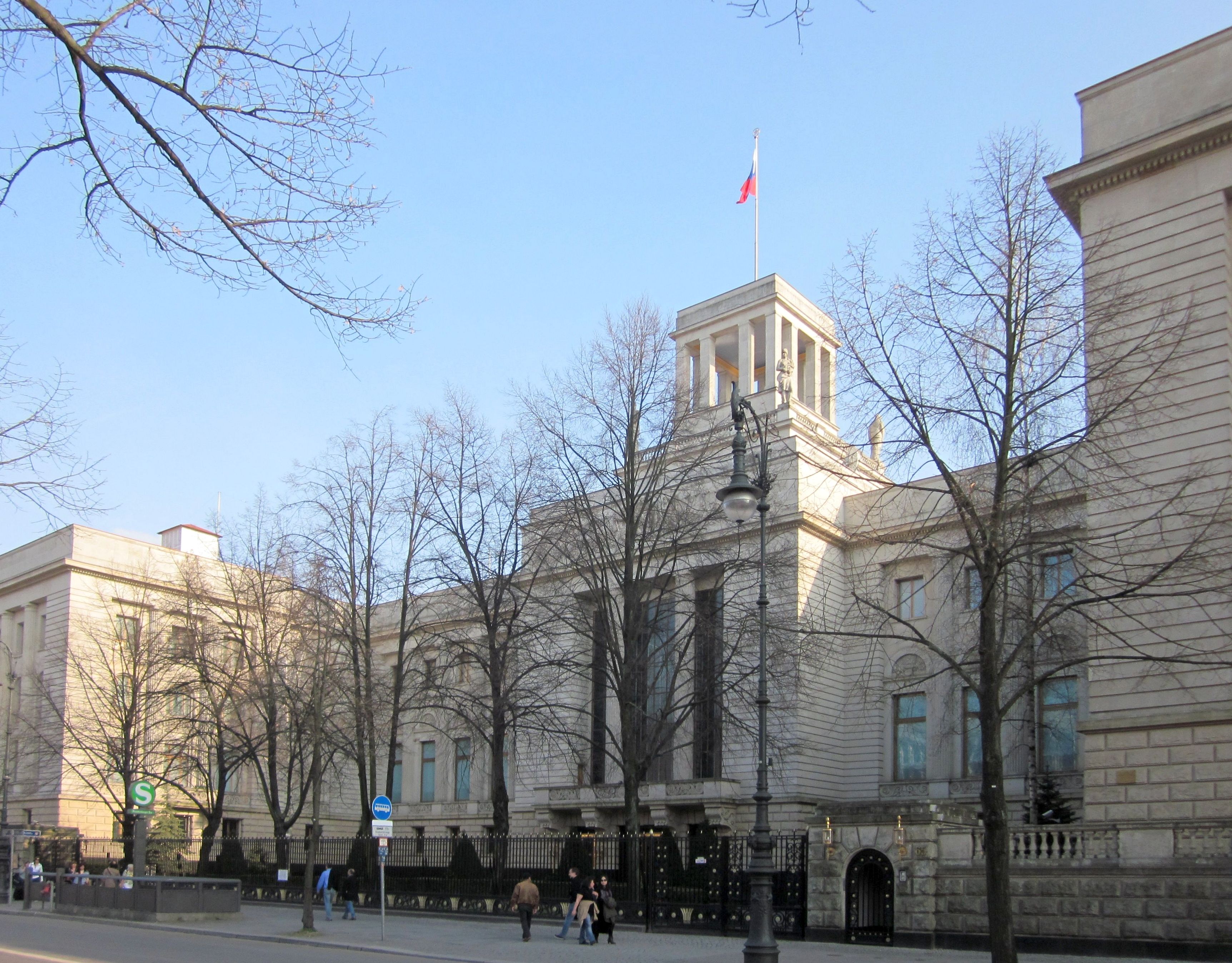 德國驅逐外交官 俄：不友善舉動惡化兩國關係。圖為俄羅斯駐德大使館(圖取自維基)