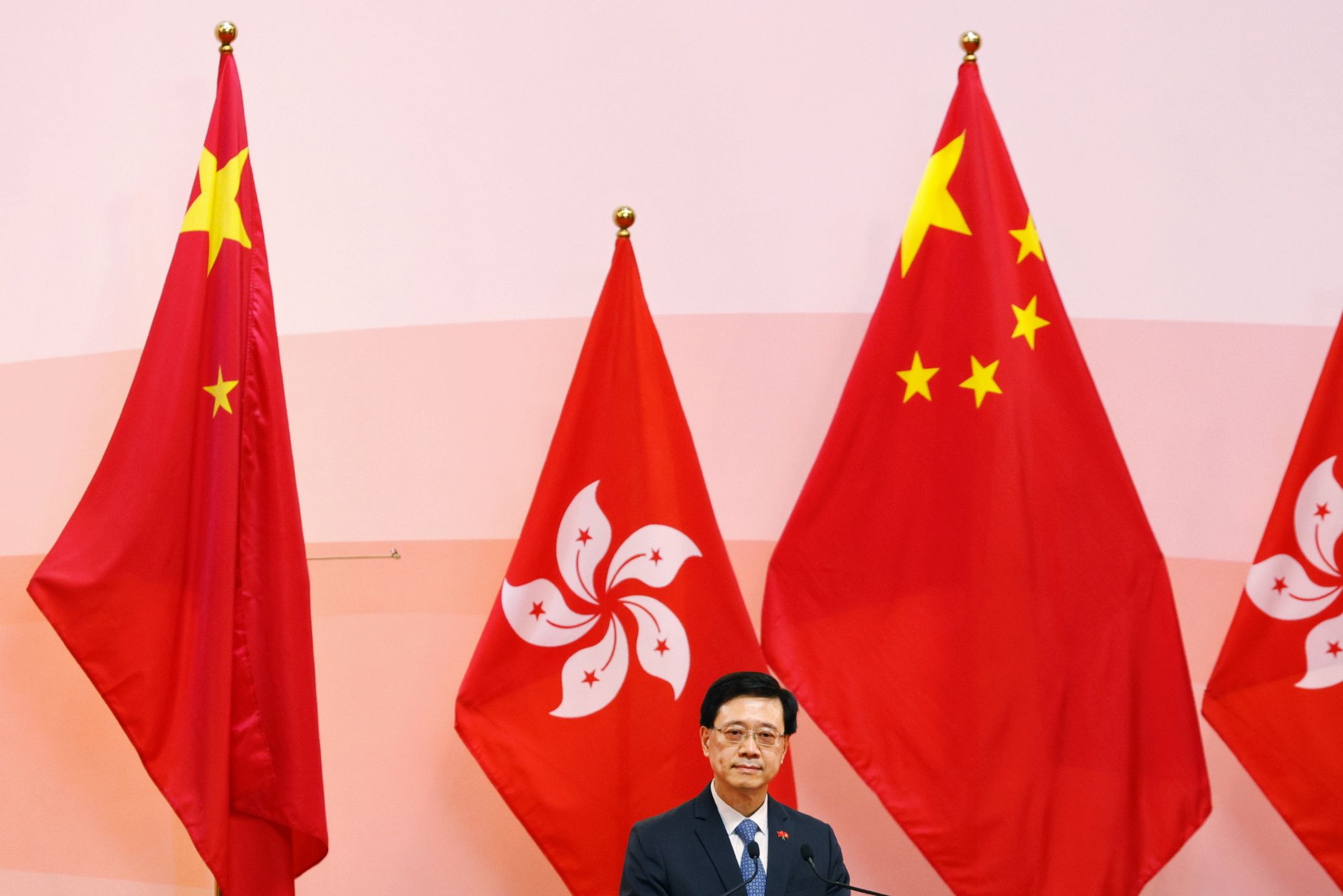 香港新特首李家超作風強悍，外界認為他將會展現對北京的忠誠，鐵腕壓制香港言論空間。(資料照片／路透社／達志影像)