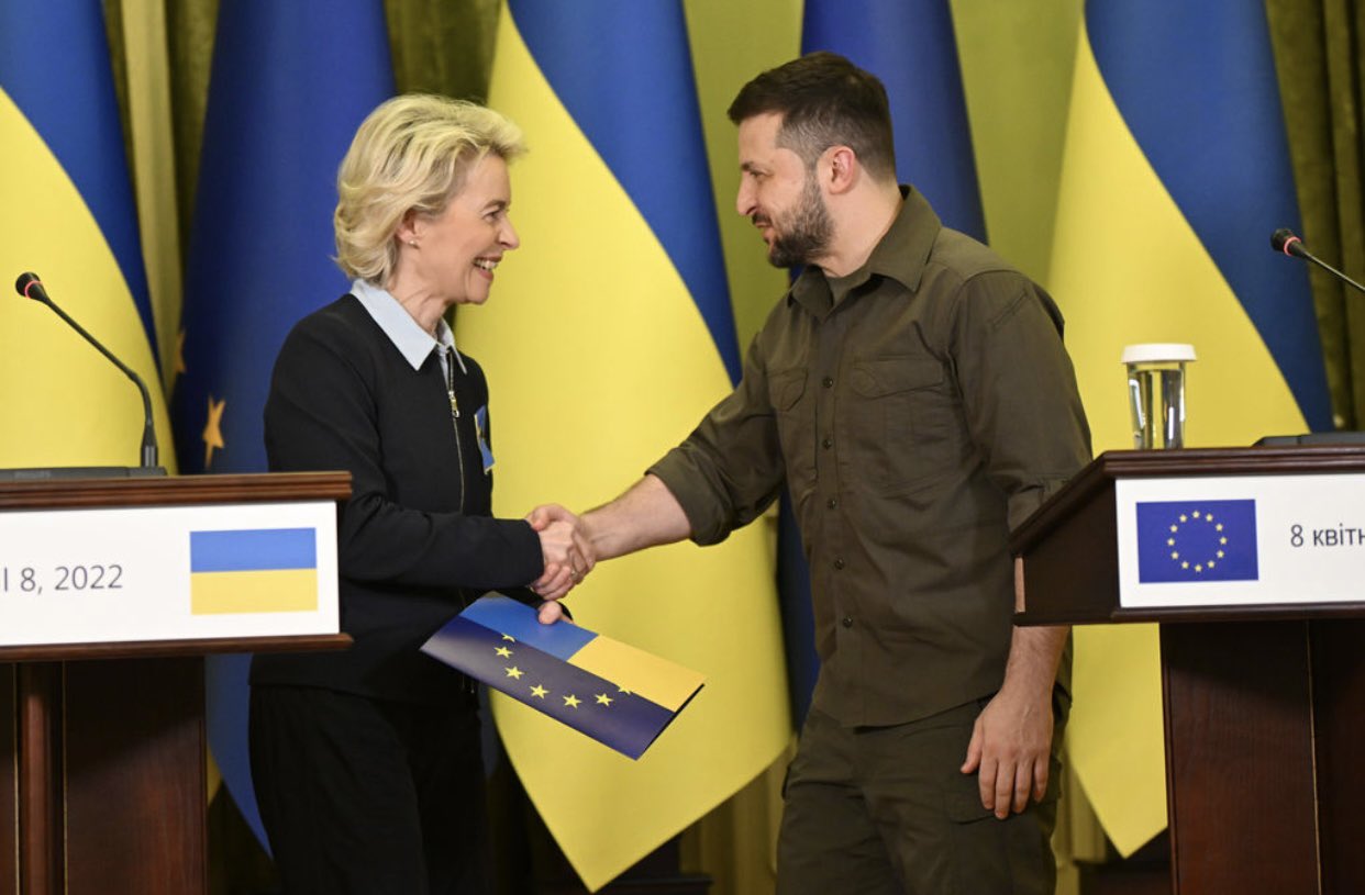 歐盟執委會主席范德賴恩(Ursula von der Leyen)與烏克蘭總統澤倫斯基(Volodymyr Zelensky)。(圖：范德賴恩推特)