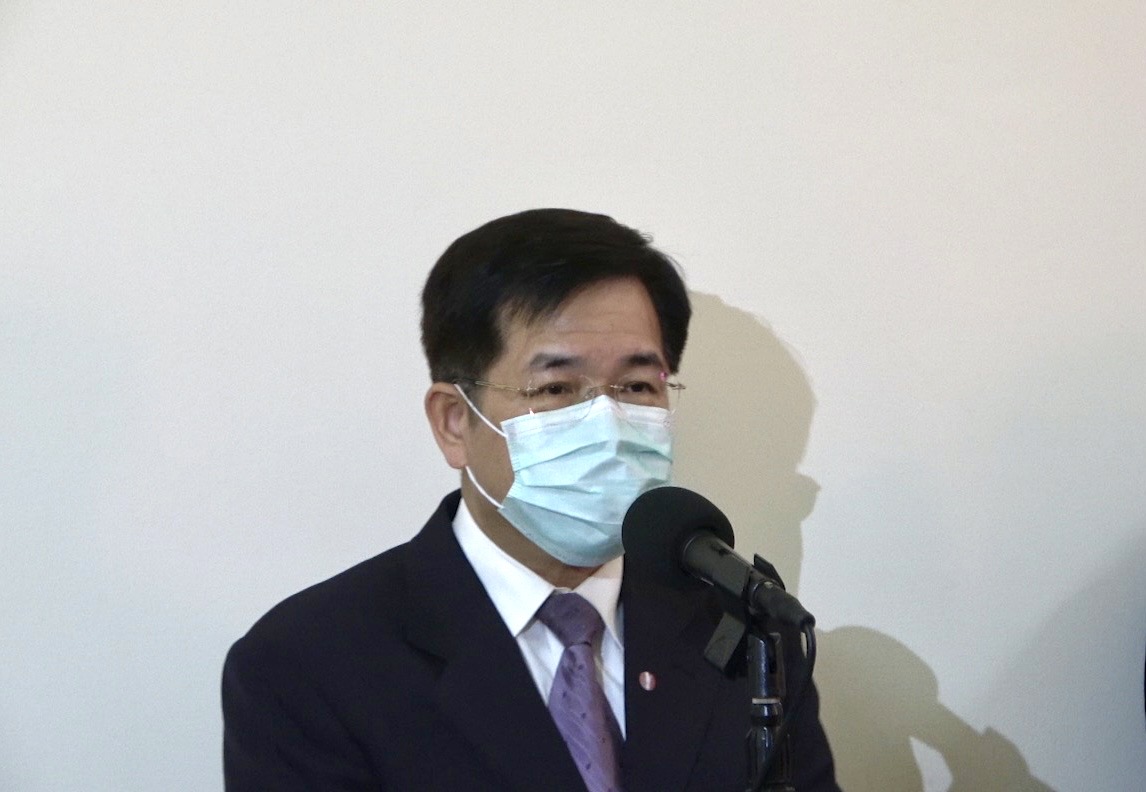 教育部長潘文忠表示，新的防疫停課標準能防止疫情在校園擴散。(教育部提供)