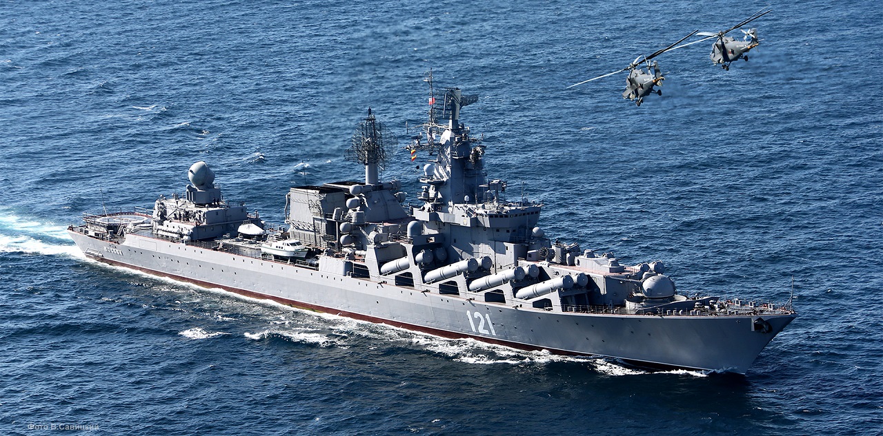 俄羅斯的黑海艦隊旗艦「莫斯科號」15日爆炸後沉沒，分析家和專家警告，船上可能載有核彈頭。(圖：維基百科)