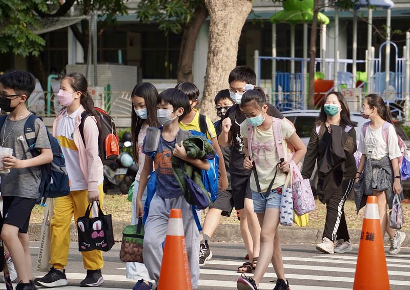 指揮中心日前開放6至11歲幼童施打莫德納疫苗。 (圖：中央社)