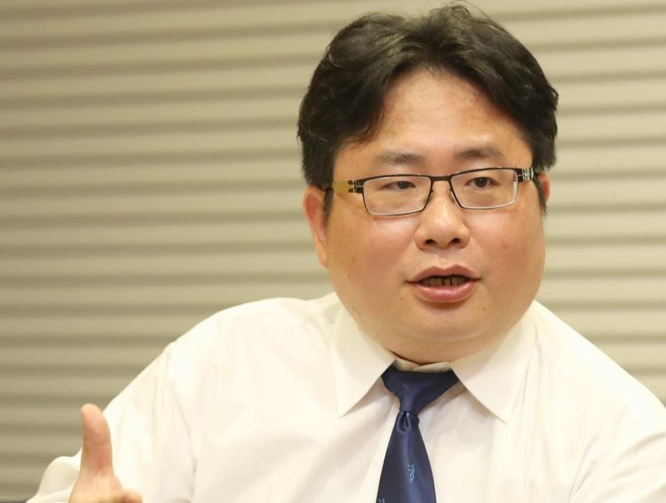 日本《產經新聞》台北支局長矢板明夫認為，未來三年中共無力犯台。(Akio Yaita臉書)