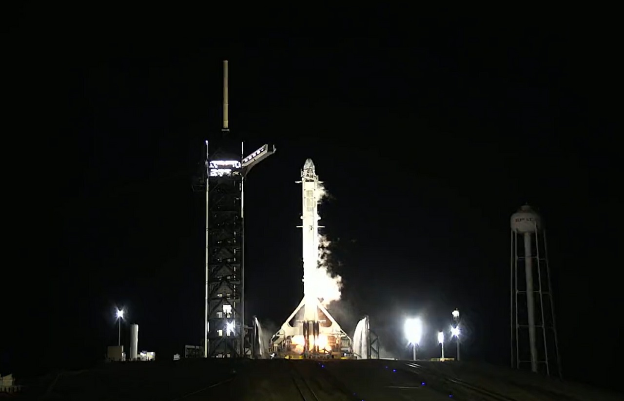 SpaceX獵鷹9號27日將4名太空人送上軌道。(圖擷自SpaceX推特)
