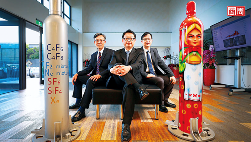 晶呈董事長兼總經理陳亞理（中）。(圖：商業周刊／楊文財 攝)