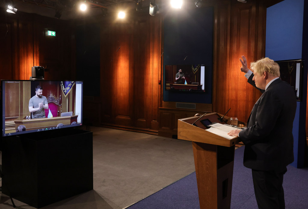 英國首相強生3日對烏克蘭國會演說。 (圖:英國政府)