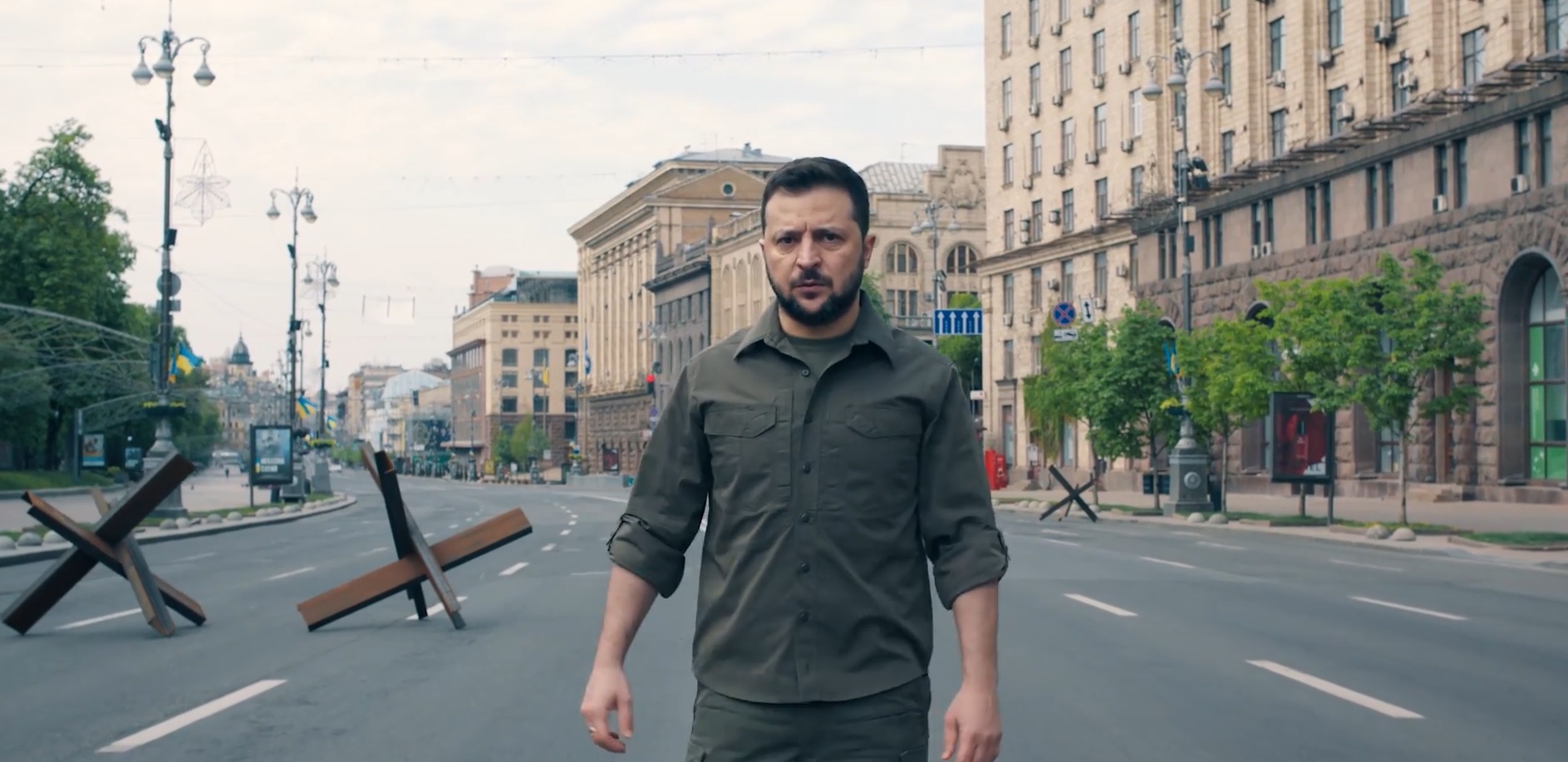 烏克蘭總統澤倫斯基(Volodymyr Zelenskiy)指出，「在戰勝納粹主義的這一天，我們正為新的勝利而戰，通往勝利的道路是艱難的，但我們毫不懷疑我們會贏。」(圖截自澤倫斯基臉書影片)