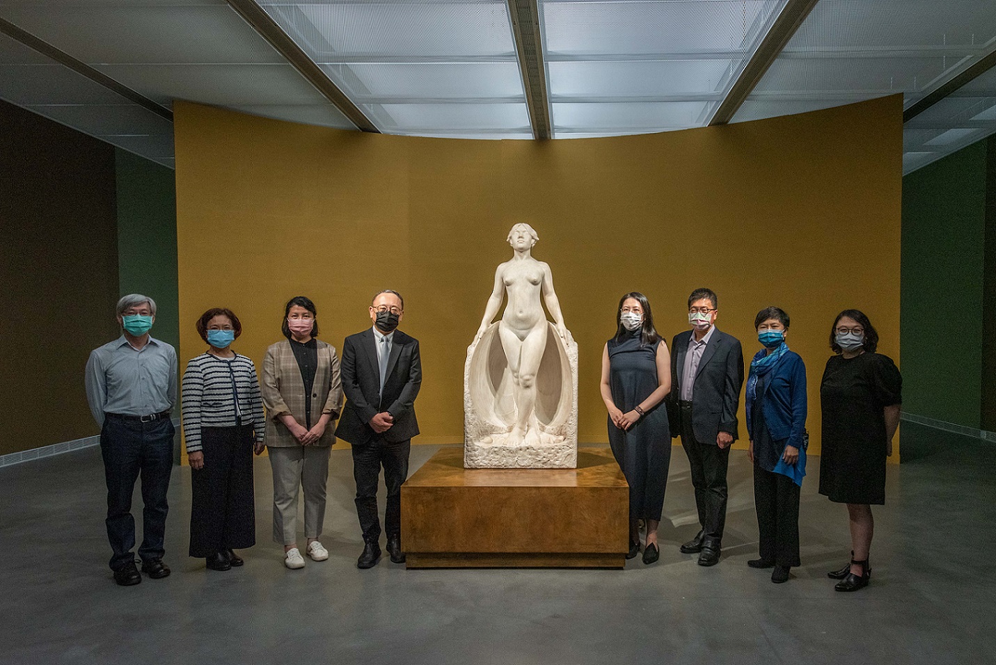 黃土水雕塑作〈甘露水〉，高美館開箱亮相。(高美館提供)