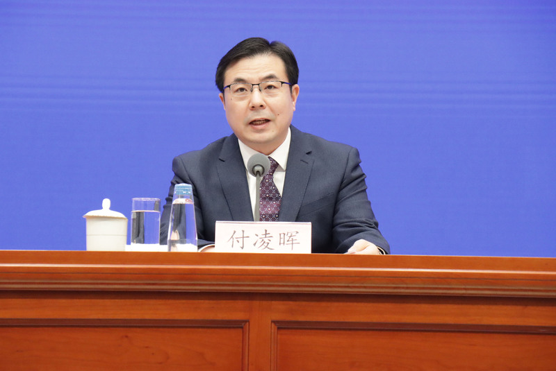 中國國家統計局發言人付凌暉16日在新聞發布會上表示，4月份經濟受疫情影響較大，工業生產放緩、服務業生產下滑、市場銷售減少。 (圖：中央社)