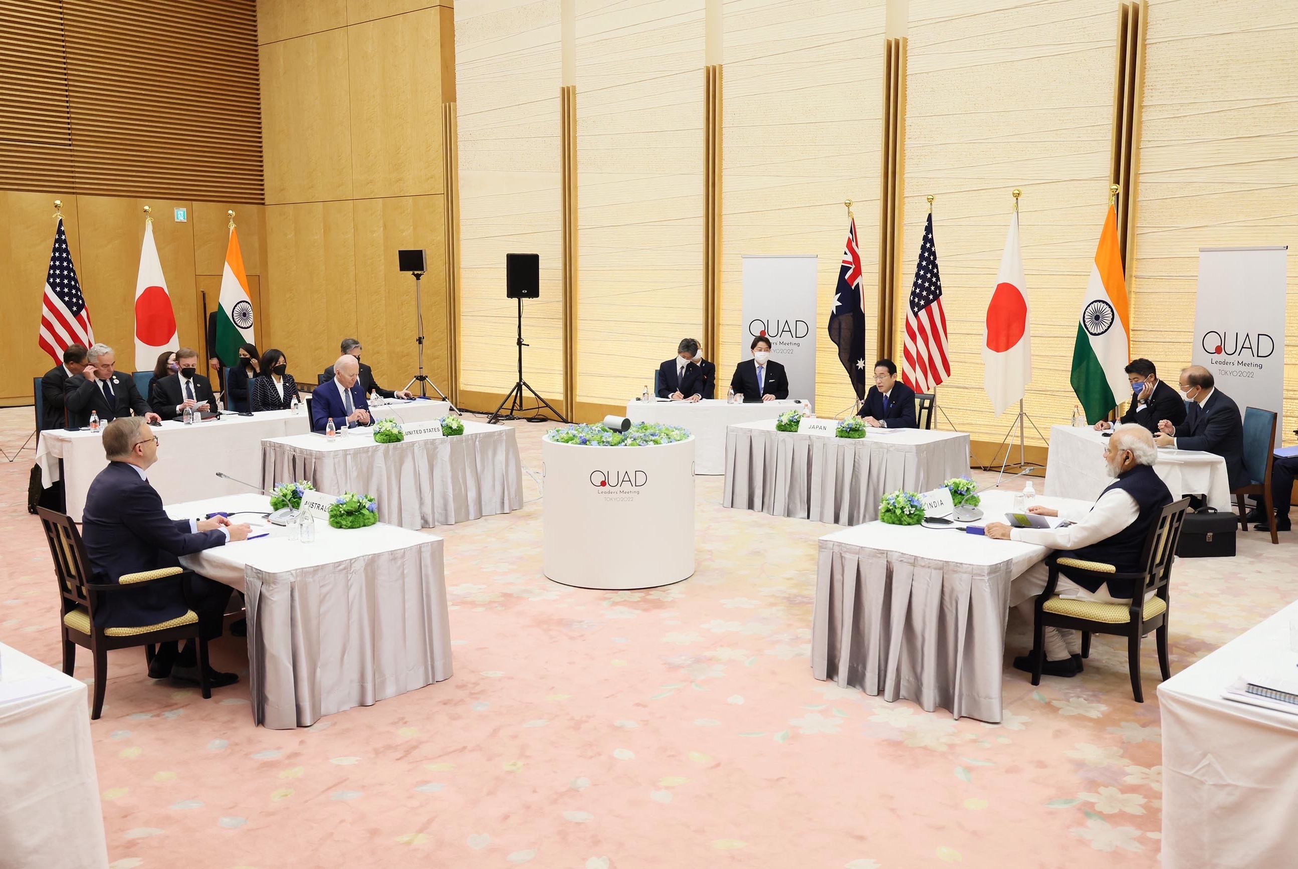 美國總統拜登與日本首相岸田文雄、澳洲總理艾班尼斯、印度總理莫迪共同出席在東京舉行的「四方安全對話」（QUAD）。（圖:kantei.go.jp)