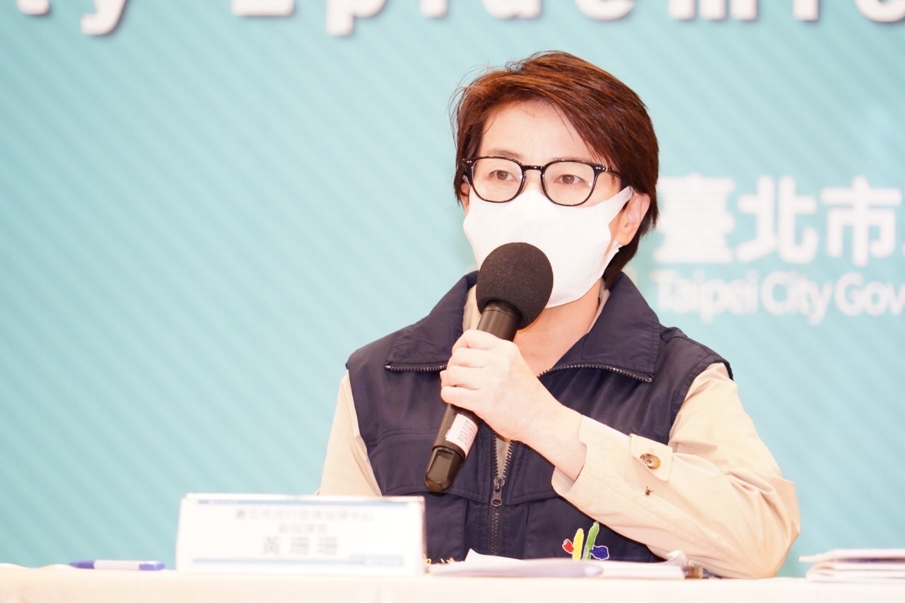 台北市副市長黃珊珊被問到對於國民黨提名立委蔣萬安參選台北市長的看法，她表示現在自己關心的是疫情，並非選情。(北市府提供)