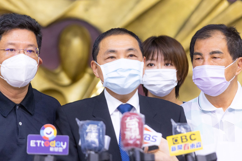 新北市長侯友宜(中)。(資料照/圖：中央社)