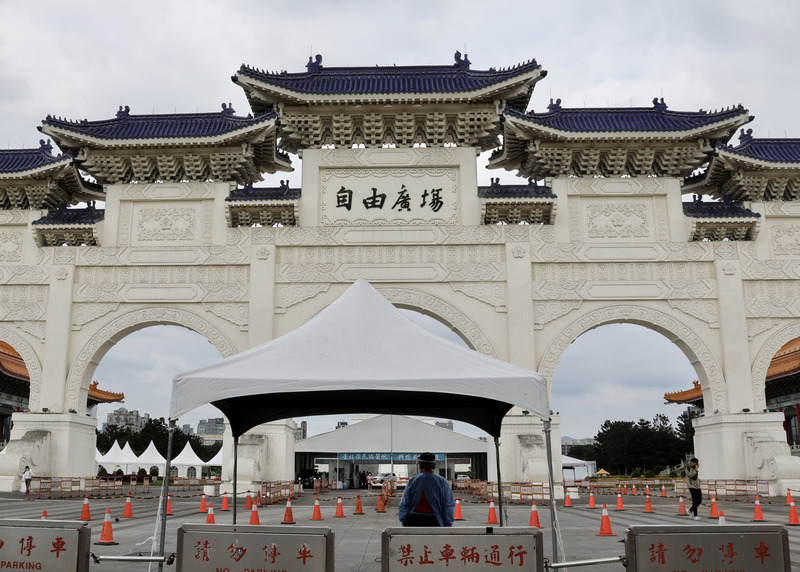 北市兒童疫苗大型接種站、車來速採檢站皆設於自由廣場。(圖：中央社)