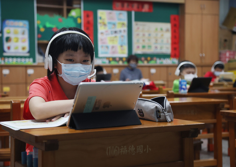 花蓮縣高中以下學校，延長遠距教學至8日。示意圖。 (圖：中央社)