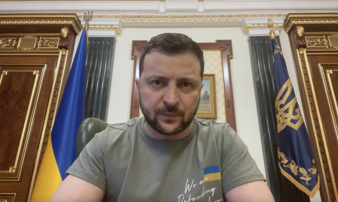 烏克蘭總統澤倫斯基(Volodymyr Zelensky)30日視訊方式參加歐盟峰會。 (圖:烏總統府)