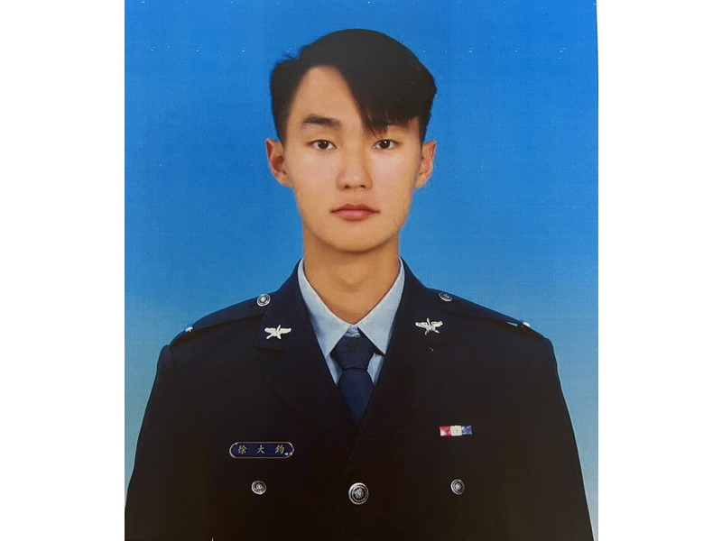空軍官校一架AT-3教練機31日執行訓練任務時發生事故，少尉學官徐大鈞不幸殉職 (國防部提供)