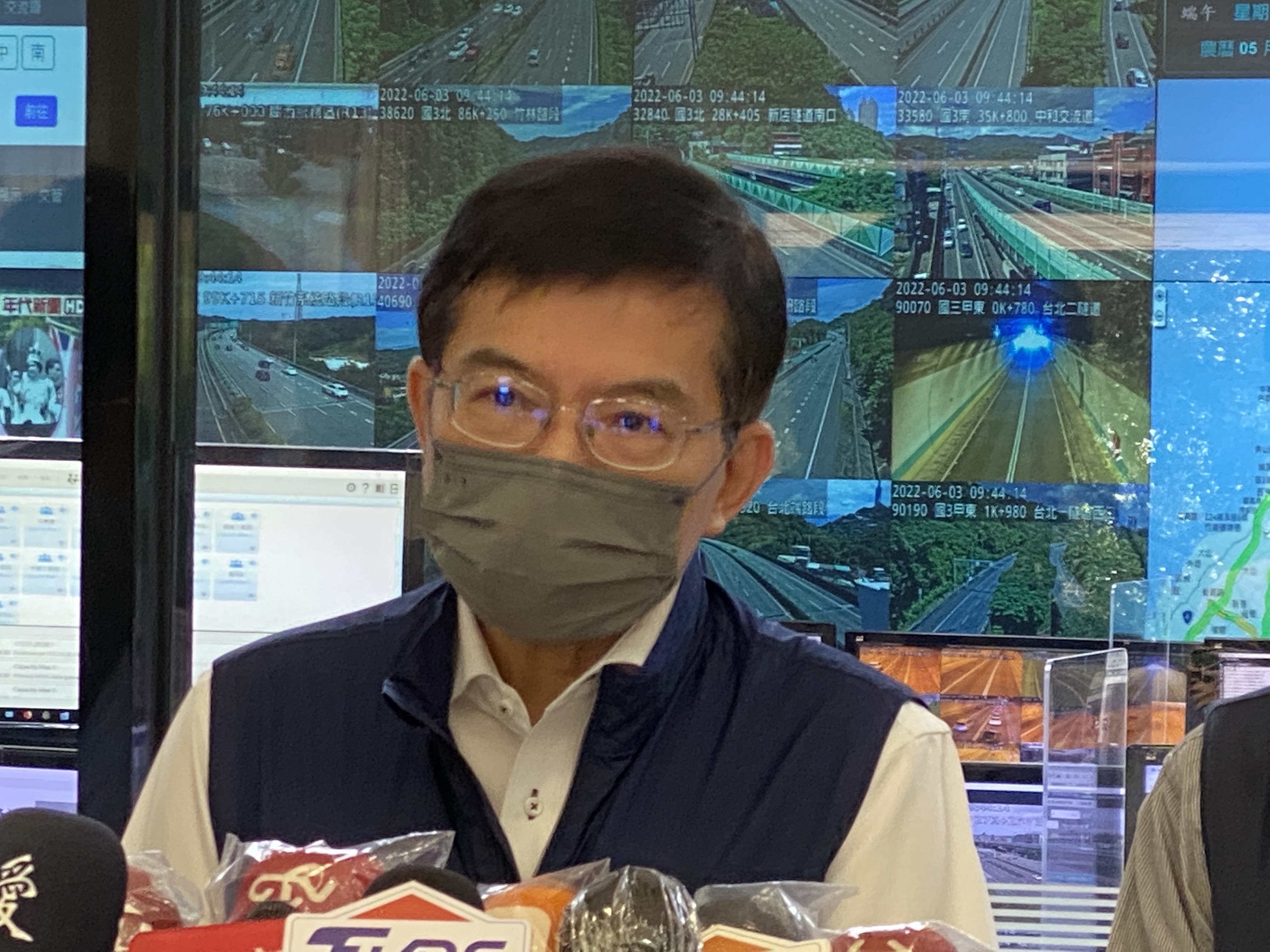 交通部長王國材8日受訪時透露開放國際旅客來台的3項要件，以及機組員居檢可望再鬆綁。(資料照/吳琍君 攝)
