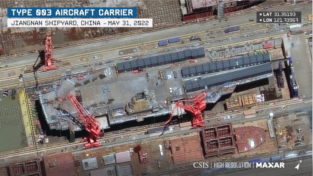 據衛星影像顯示，中國海軍003型航空母艦已接近完工。（圖：csis.org官網）