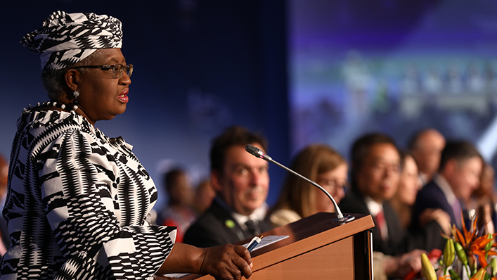 WTO秘書長伊衛拉(Ngozi Okonjo-Iweala)表示，全球經濟面臨多重危機，貨幣緊縮正在影響世界大部分地區的增長。(圖:WTO)