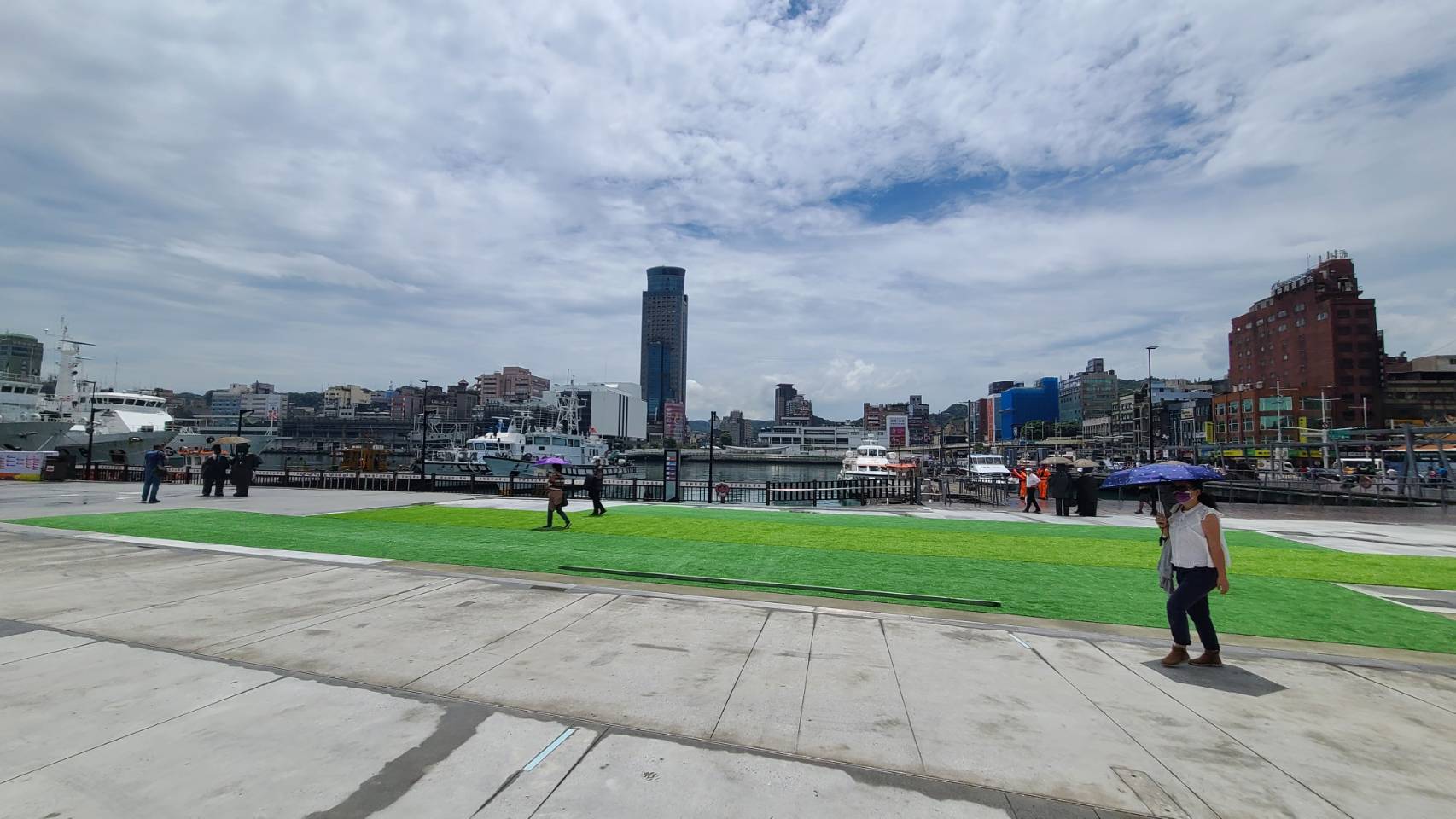 基隆港國門廣場的啟用，象徵海洋門戶格局再次打開又跨出重要一步。(江昭倫攝)