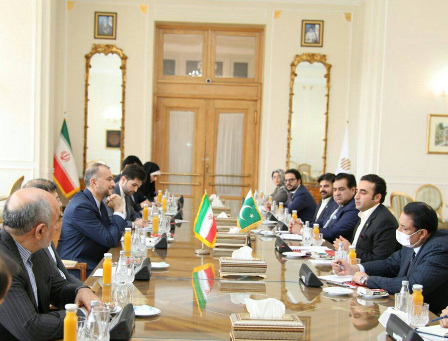 伊朗外長阿布杜拉希安(Hossein Amir-Abdollahian)14日在德黑蘭和巴基斯坦外長比拉瓦爾(Bilawal Bhutto Zardari)舉行會談。 (圖:伊朗外交部推特)