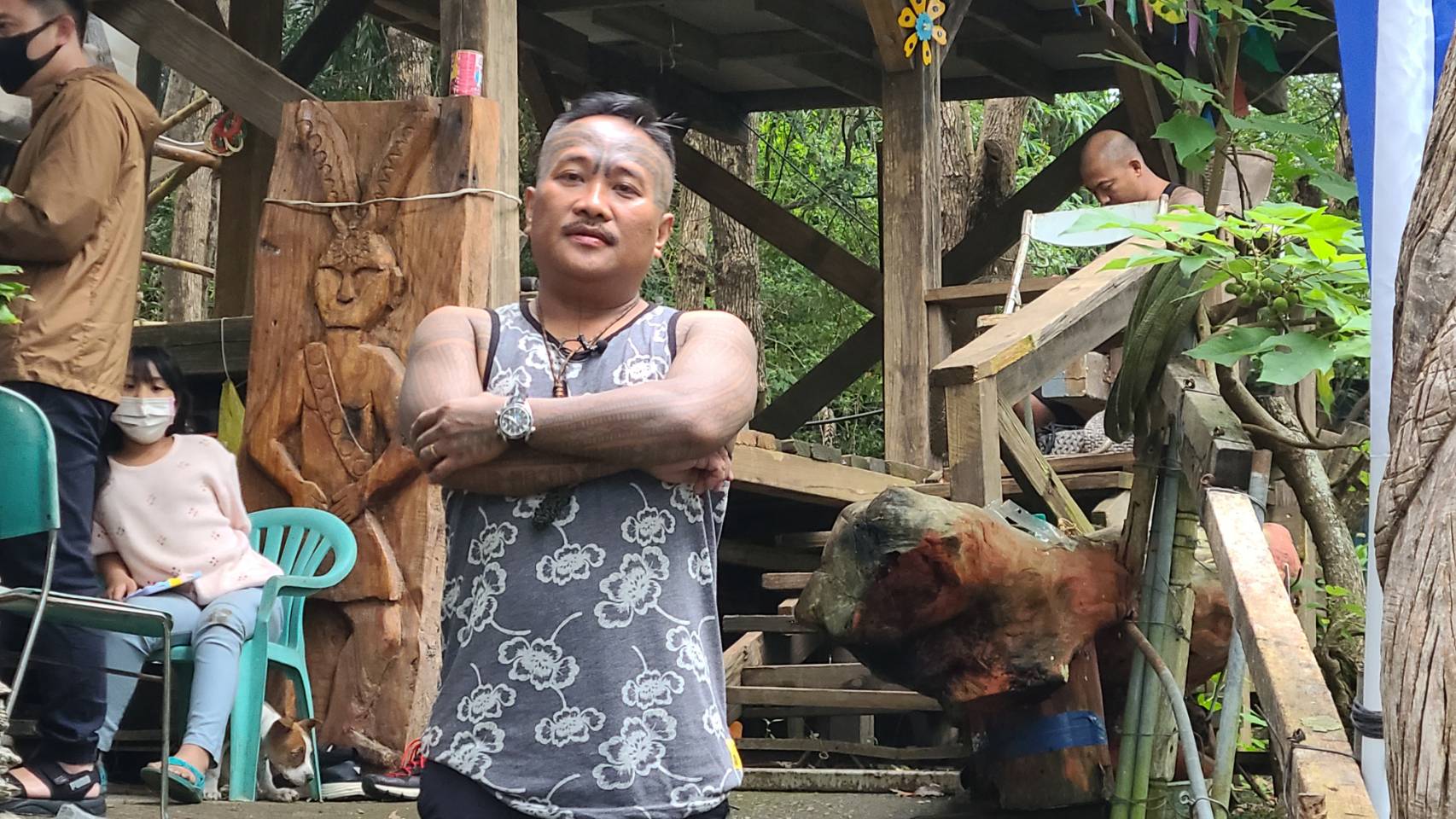 Cudjuy是全台唯一拍刺師，致力於復振台灣消逝的原住民族傳統拍刺技藝。(江昭倫 攝)