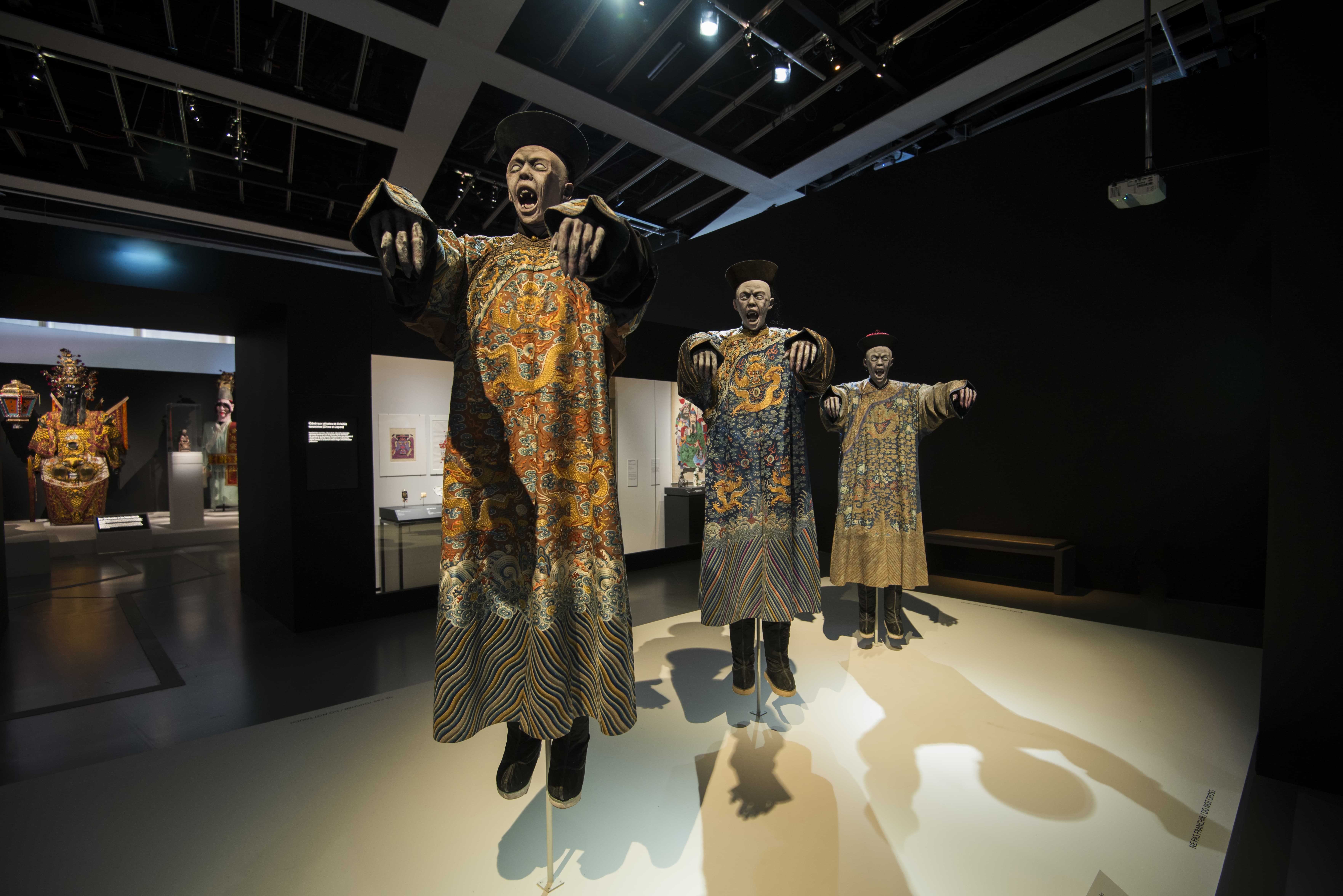 台南市美術館與法國凱布朗利國家博物館合作，將於25日推出「亞洲的地獄與幽魂」特展。圖為日前在法國展出情形。（法國凱布朗利博物館提供）