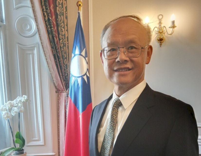 行政院政務委員鄧振中訪問墨西哥時確診，外交部今天(26日)表示，外館已經協助就醫，目前健康狀況穩定。(圖：中央社)