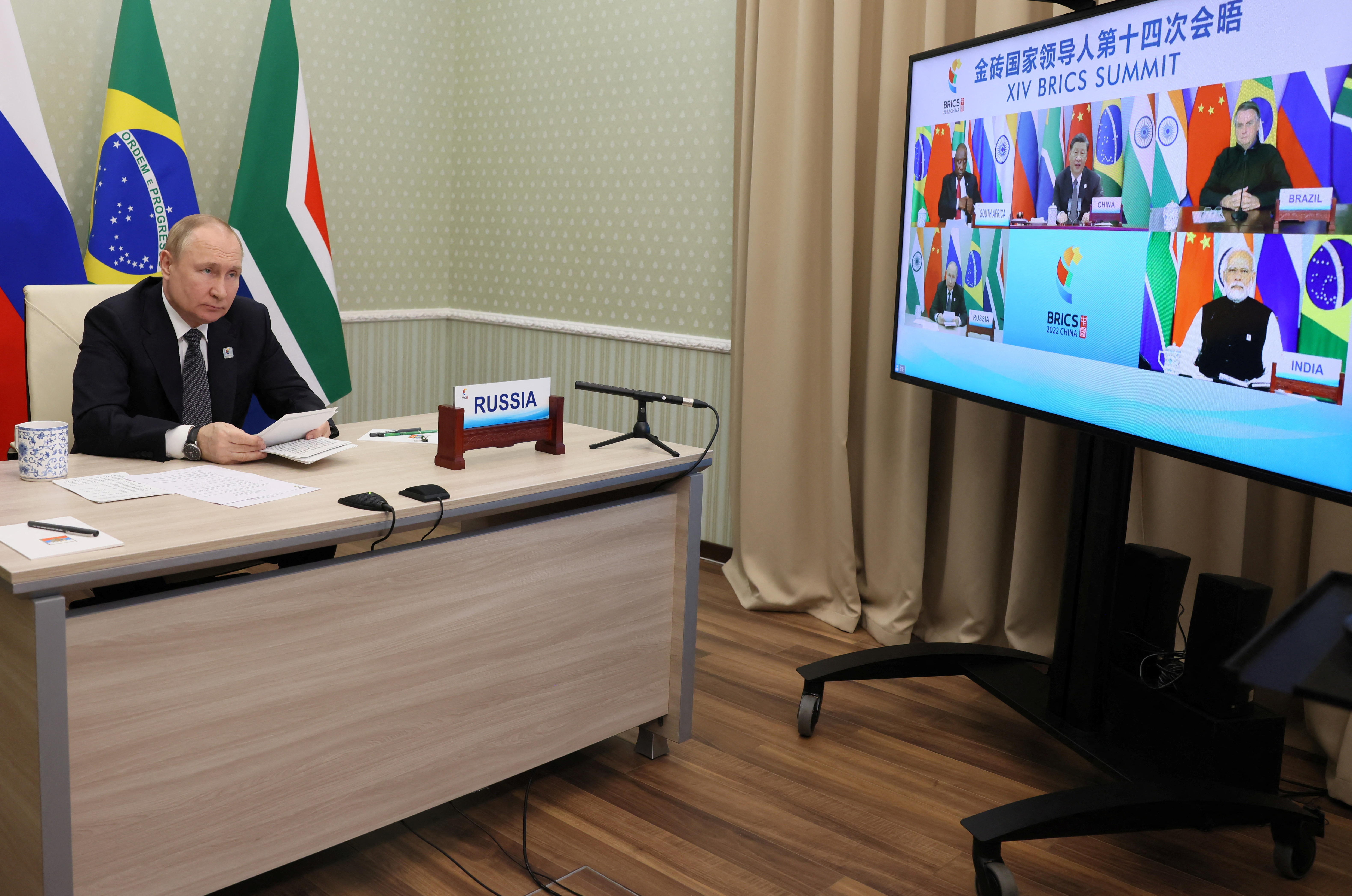 金磚國家(BRICS)領導人在24日結束2天來的高峰會時表示，他們支持莫斯科(Moscow)與基輔(Kyiv)進行會談。(路透社/達志影像)
