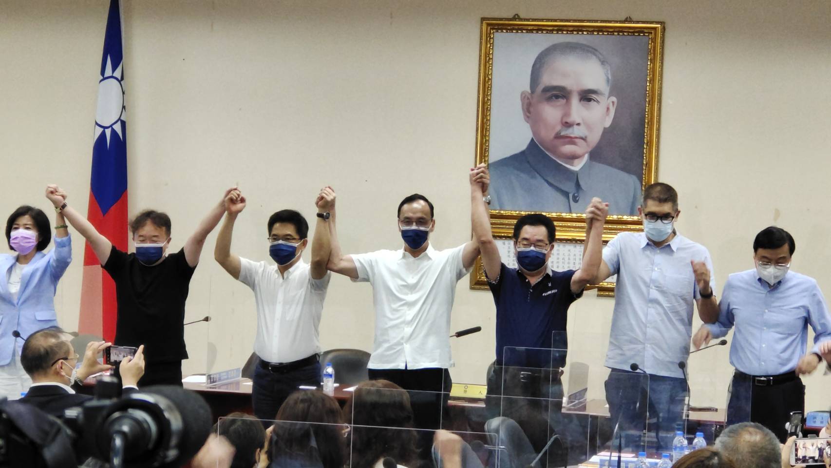 國民黨中常會29日通過徵召前農田水利署苗栗管理處處長謝福弘參選苗栗縣長。(王韋婷 攝)