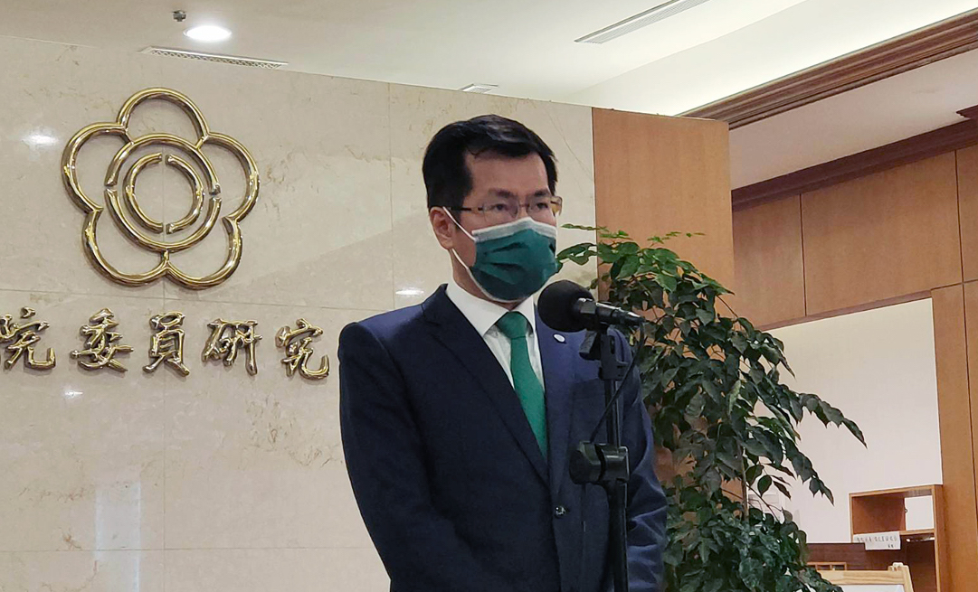 民進黨立委羅致政。(王韋婷攝)