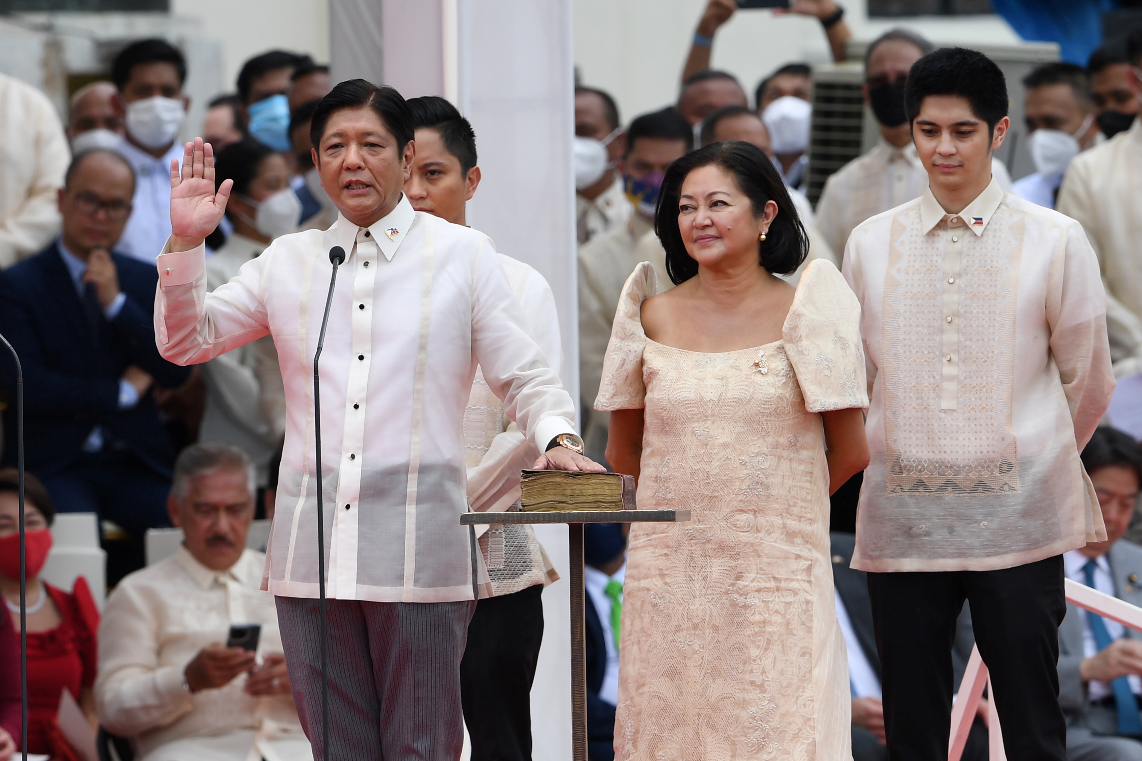 菲律賓總統小馬可仕(Ferdinand Marcos Jr)30日宣誓就職。 (AFP)