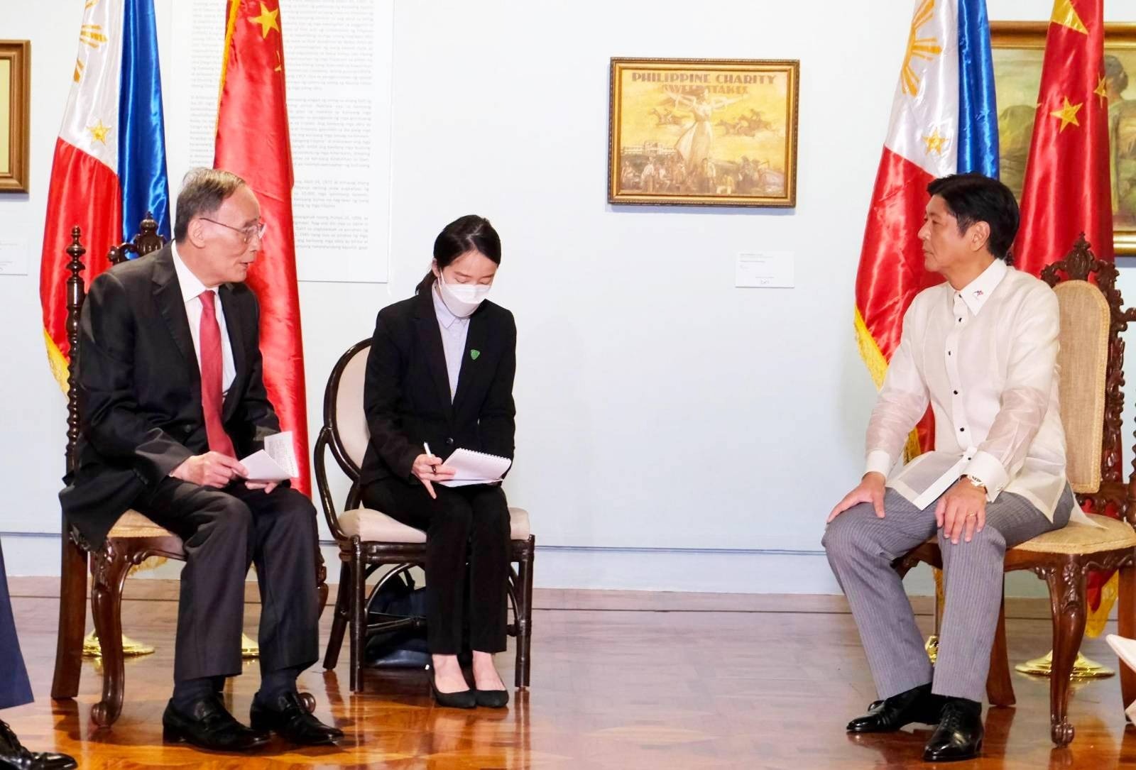 菲律賓總統小馬可仕（Ferdinand Marcos Jr.）6月30日會見中國國家副主席王岐山。 (圖:推特@bongbongmarcos)
