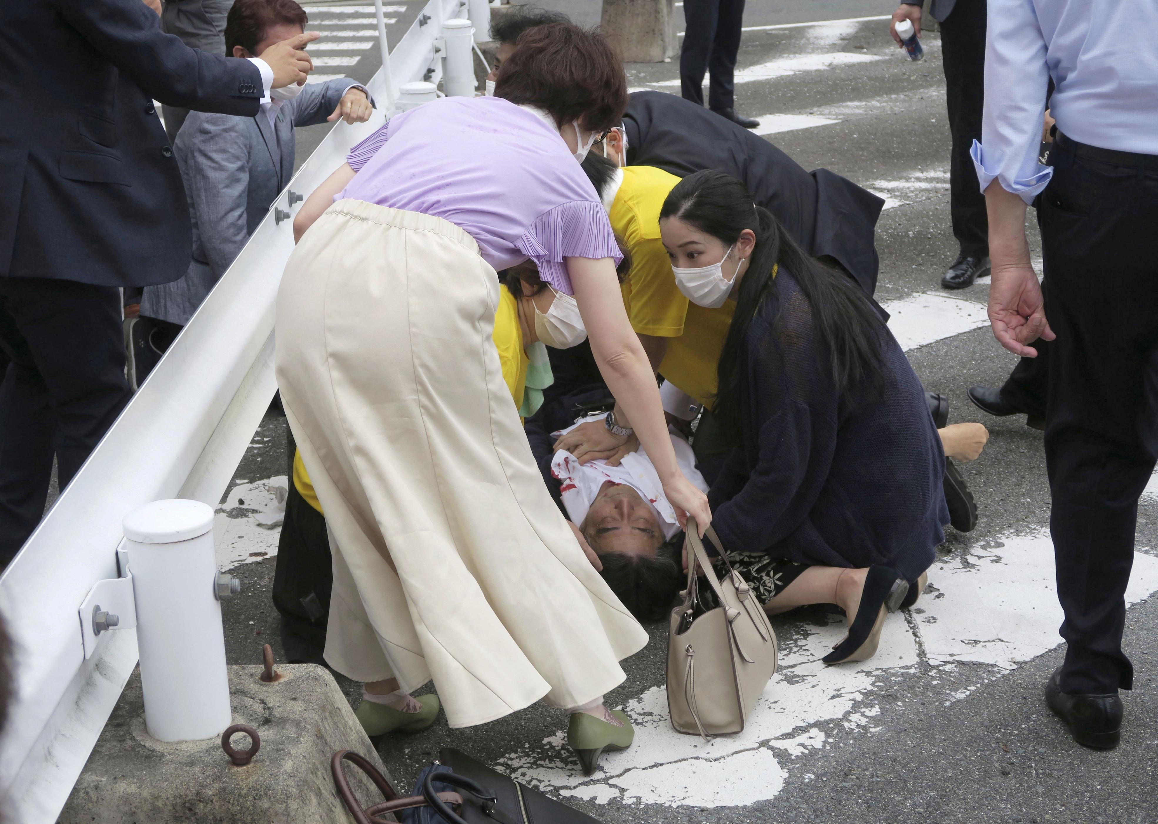 日本前首相安倍晉三遭槍擊，無生命跡象。(路透社/達志影像)