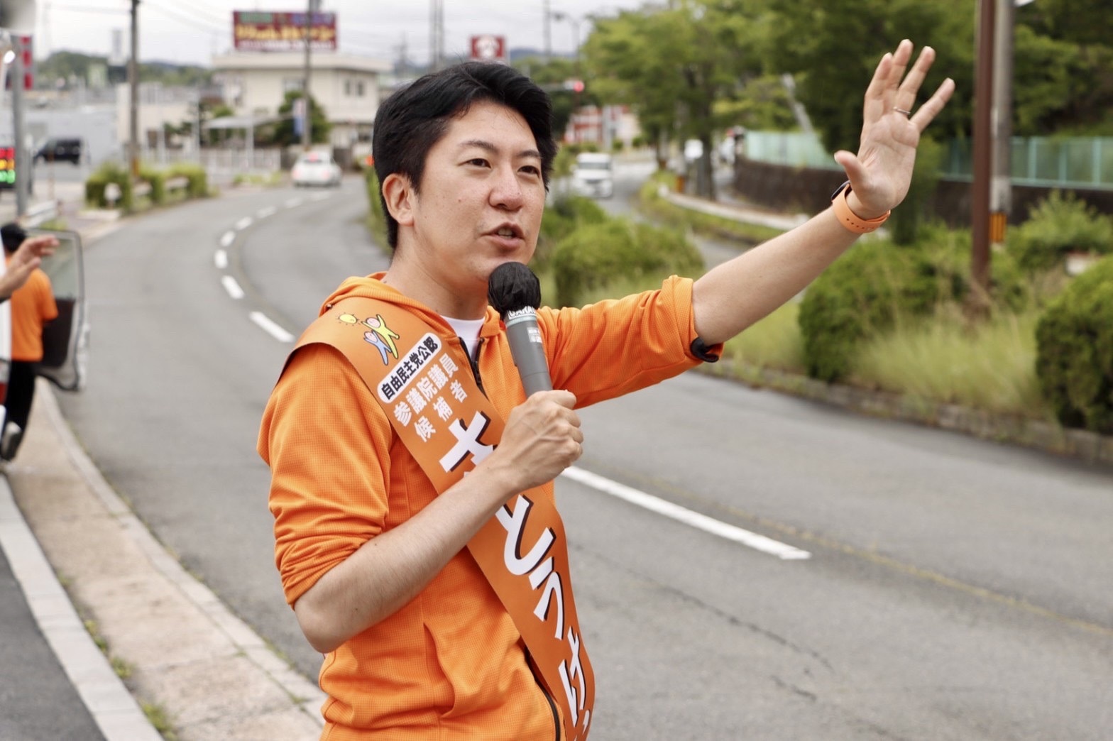 日本參院選舉，奈良選區候選人佐藤啟連任。(推特)