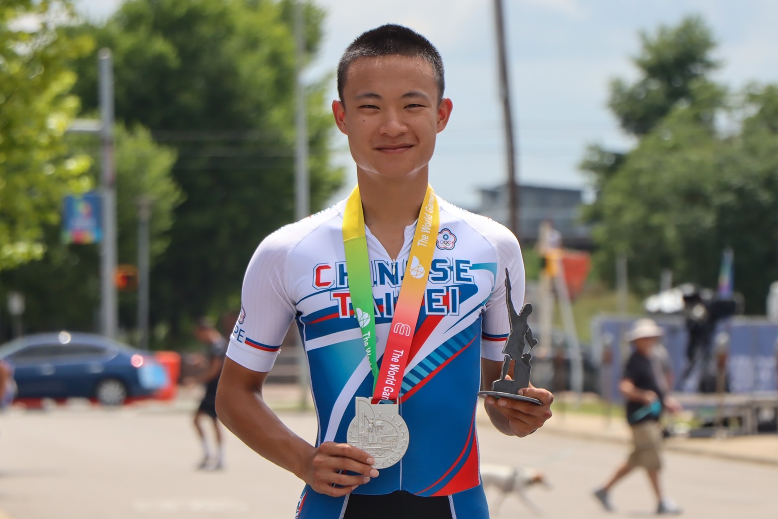 伯明罕世界運動會郭立陽獲得滑輪溜冰男子公路100公尺爭先賽銀牌。(體育署提供)