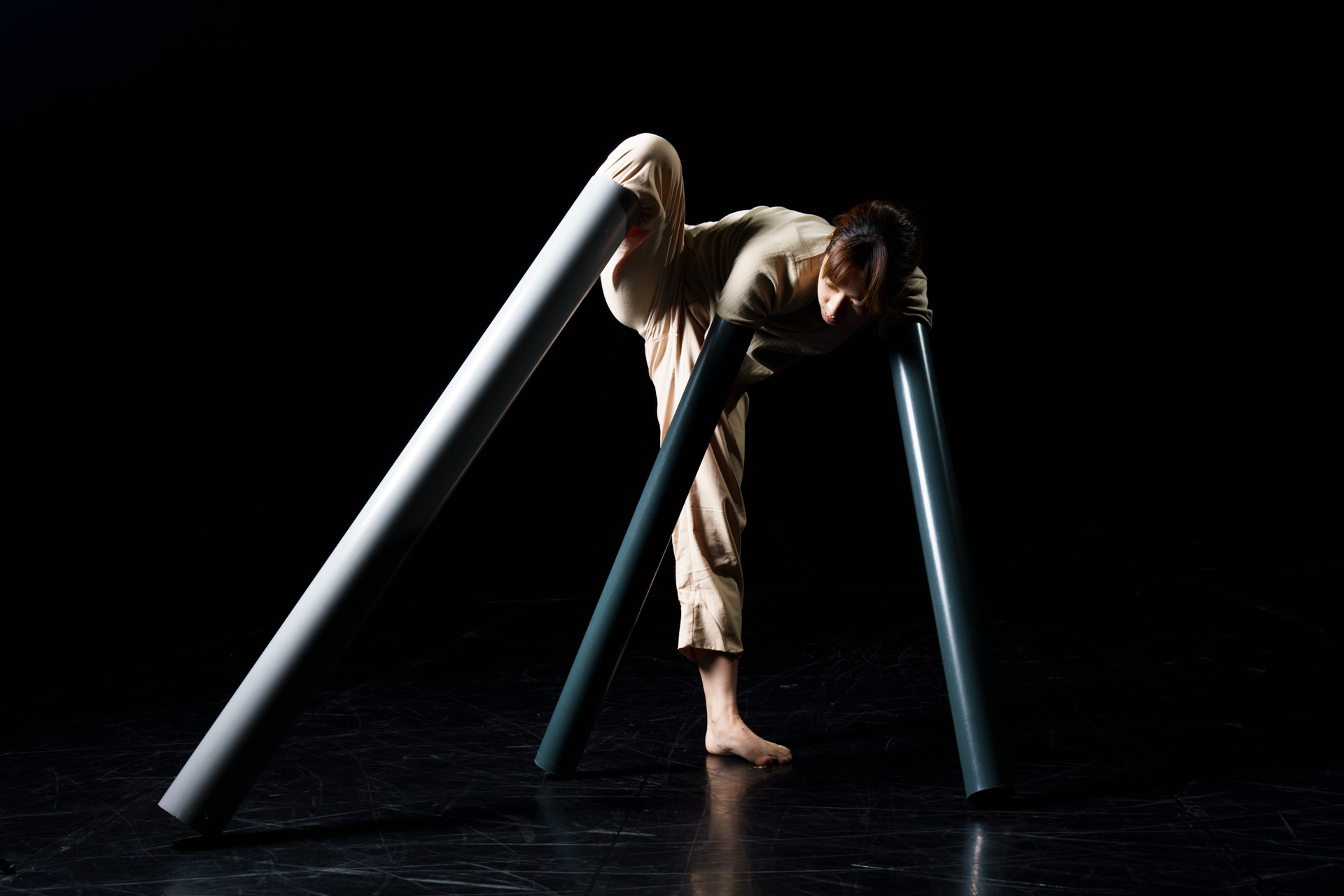 台北表演藝術中心開幕後國際共製第一炮，推出與西班牙花市劇場及荷蘭科索劇院共製舞作《異托邦喧嘩・沈默不再》。(陳長志攝影／舞蹈空間提供)