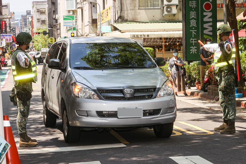 萬安45號演習將於25-28日分區舉行。圖為台北市民政局22日午後舉行111年度萬安演習廣居里防空避難處所演練。 (圖：中央社)