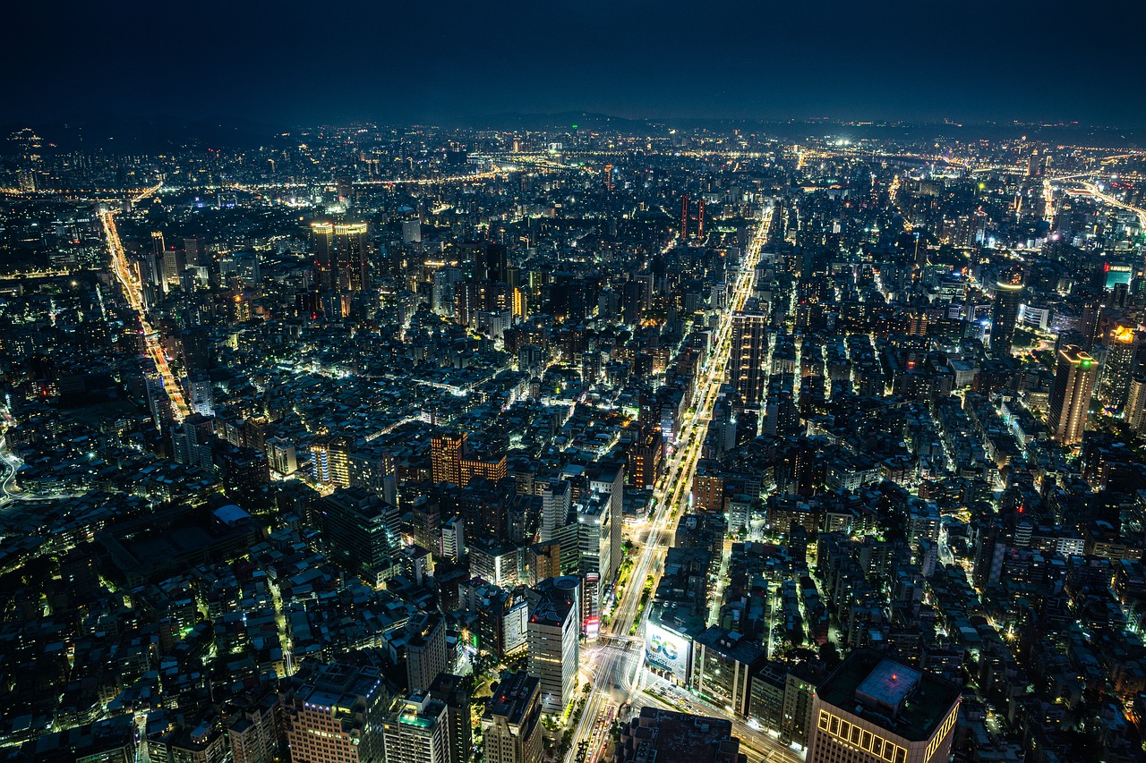 經濟部能源局最新全國電力資源供需報吿指出，今年至2028年夜尖峰的備用容量率皆可保10%無虞，2028年甚至可以衝上22.5%。(圖：Pixabay)