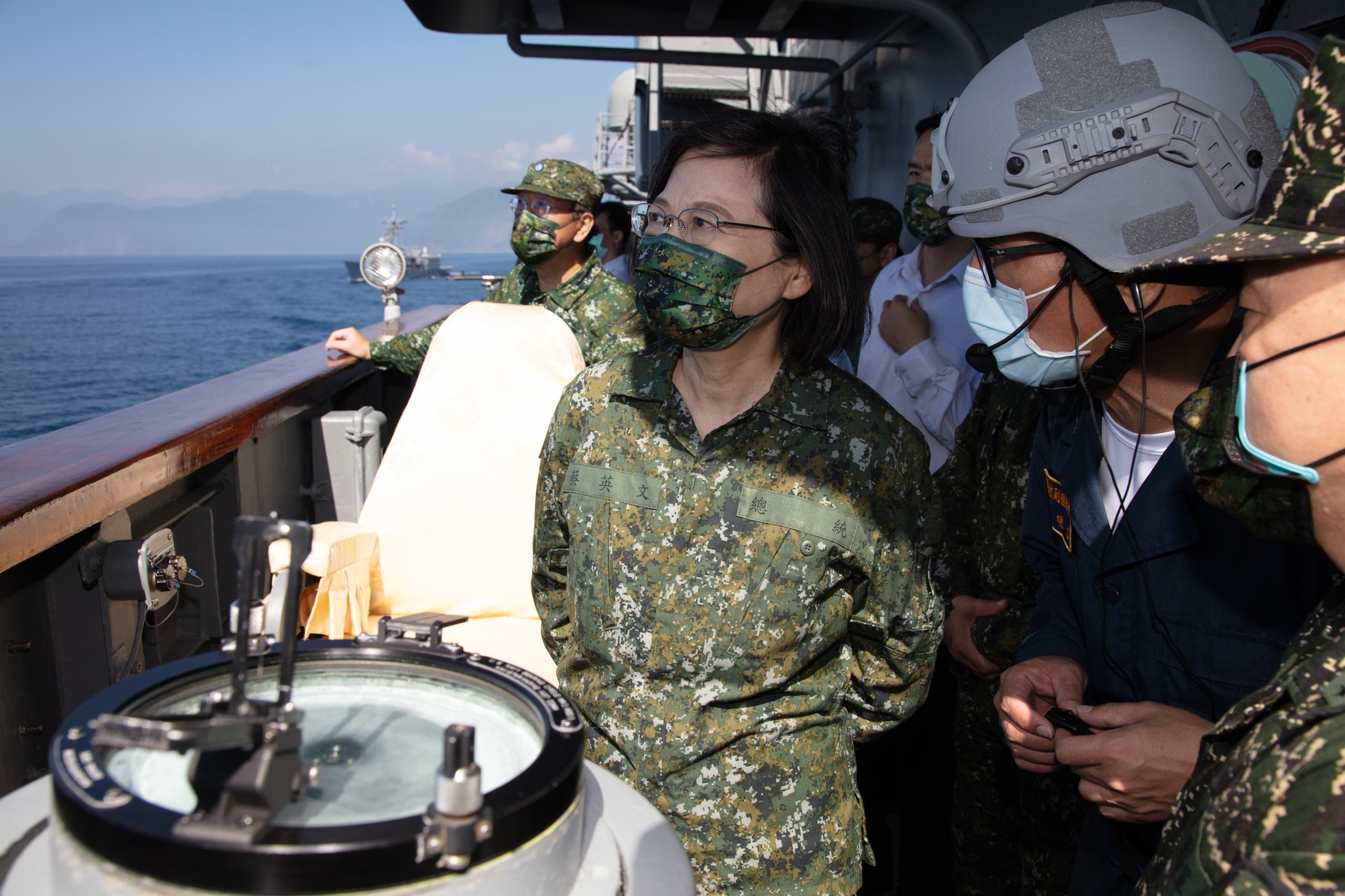蔡英文總統視導「漢光38號演習」聯合截擊作戰實彈操演。(總統府 提供)