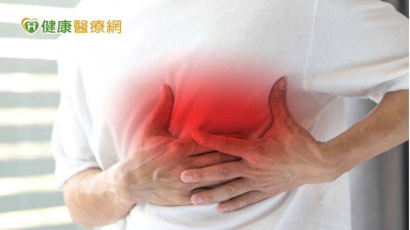 比起三高、肥胖、抽菸等顯而易見的腦中風危險因子，心房顫動無聲無息，卻也更加可畏。(圖：健康醫療網 提供)