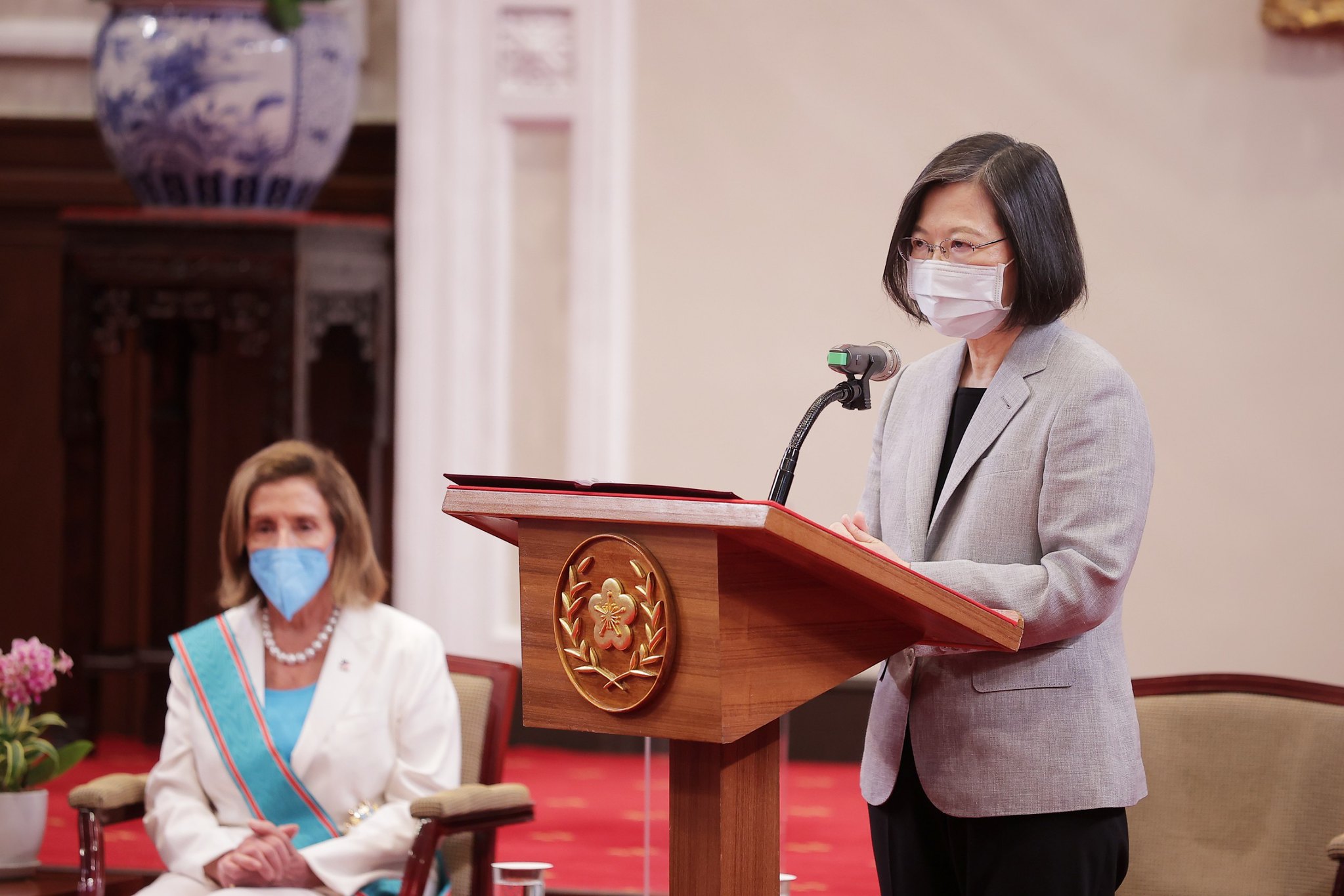 蔡英文總統接見美國聯邦眾議院議長裴洛西訪團一行。 (圖:總統府)