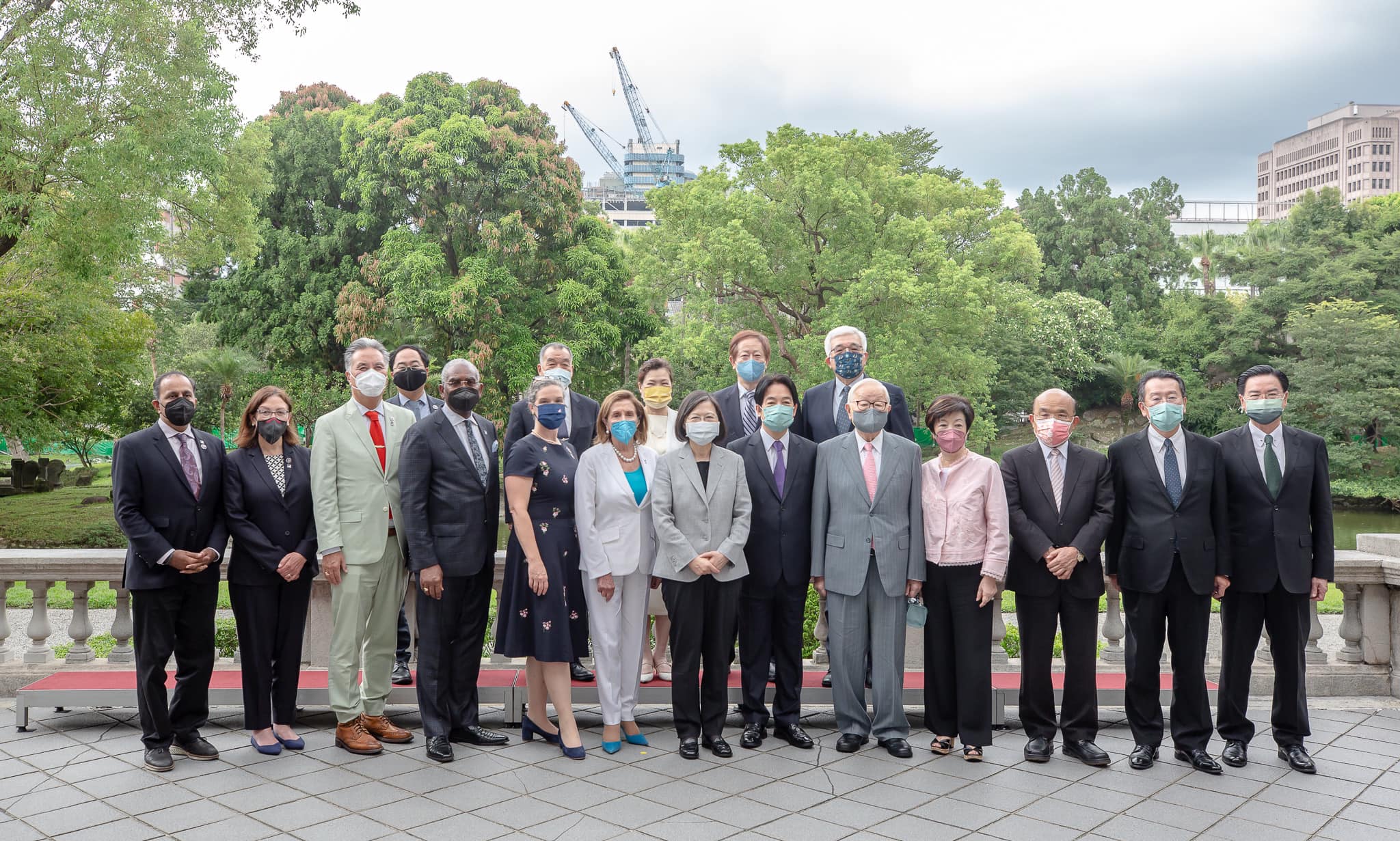 蔡英文總統3日中午於台北賓館設宴款待美國眾議院議長裴洛西及訪團一行。(圖：蔡英文總統臉書)